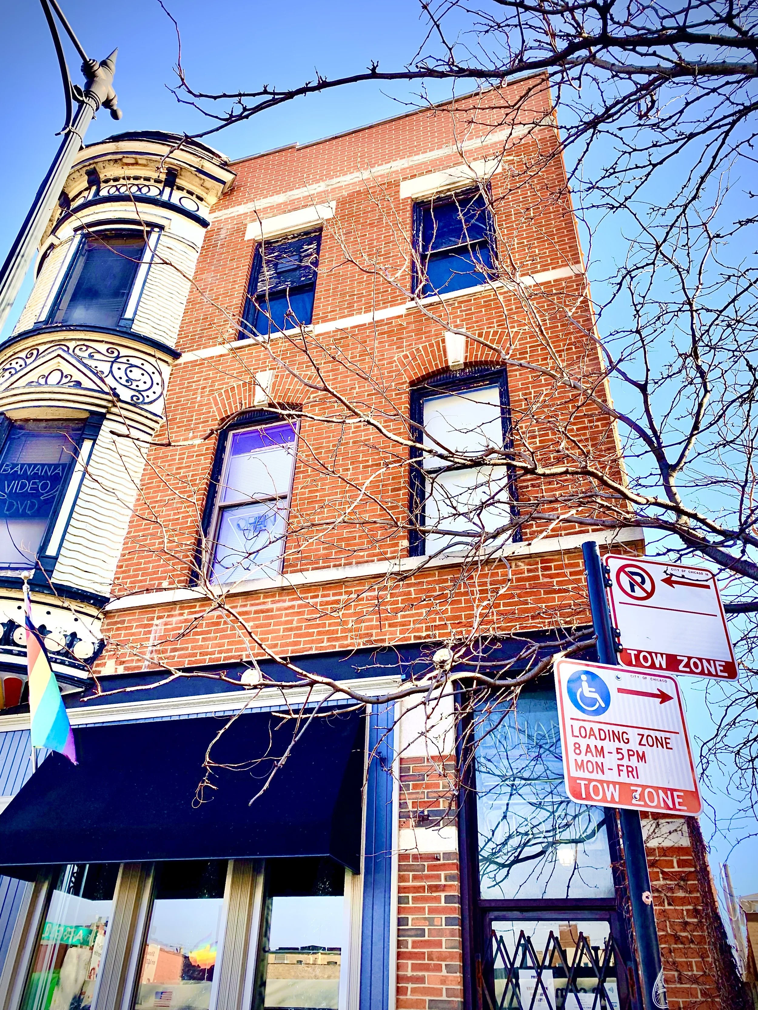 TODAY YOU CAN VISIT JOHN AND MARI AT THE ADULT STORE "BANANA"  IN CHICAGO