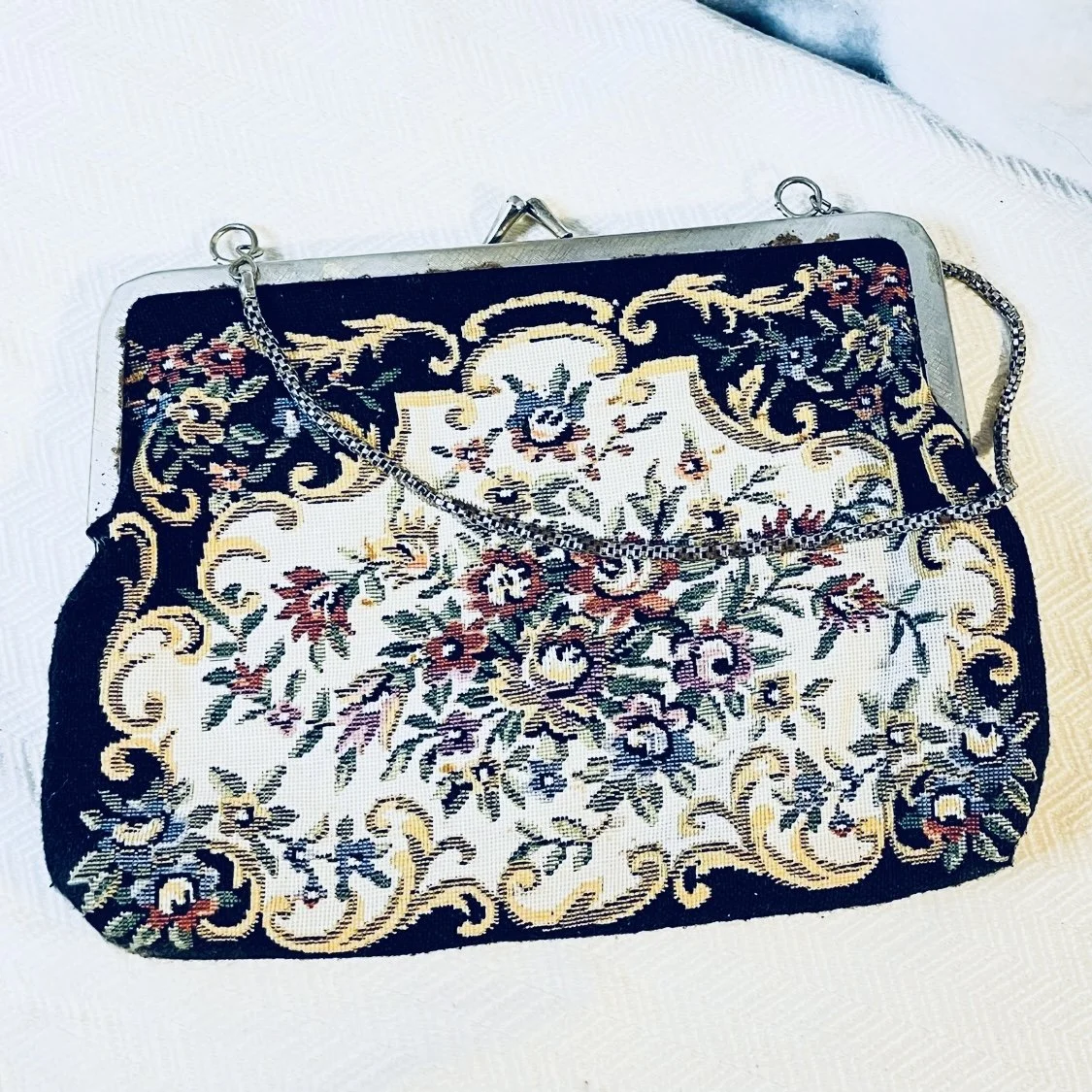 Floral purse with chain handle