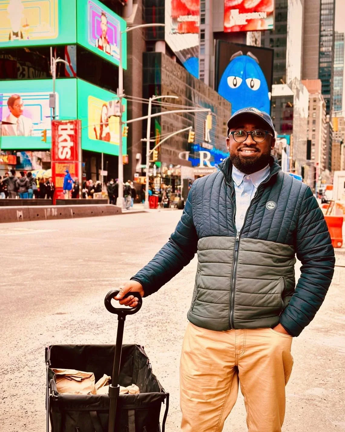 🎉✨ Celebrating One Year of Hope and Impact! 🌟🌍

Gratitude fills our hearts as we mark the one-year anniversary of our first successful coast-to-coast HOPE Tour! 🚌💙 From the vibrant streets of NYC to the bustling energy of Los Angeles, it's been 