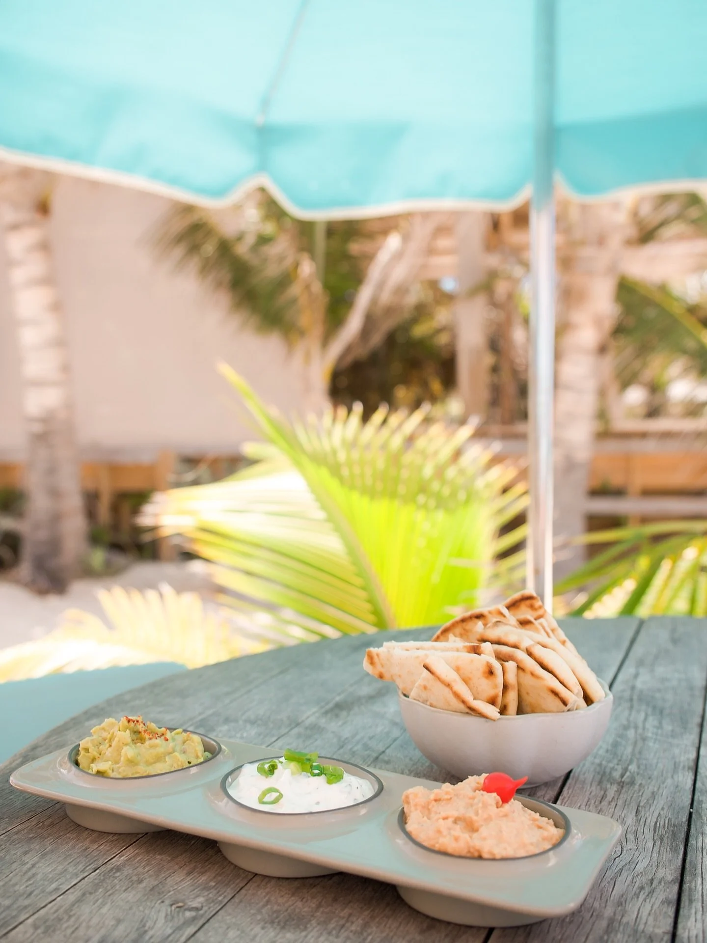 Because Sundays are meant to be shared 🍴🩵🌴
