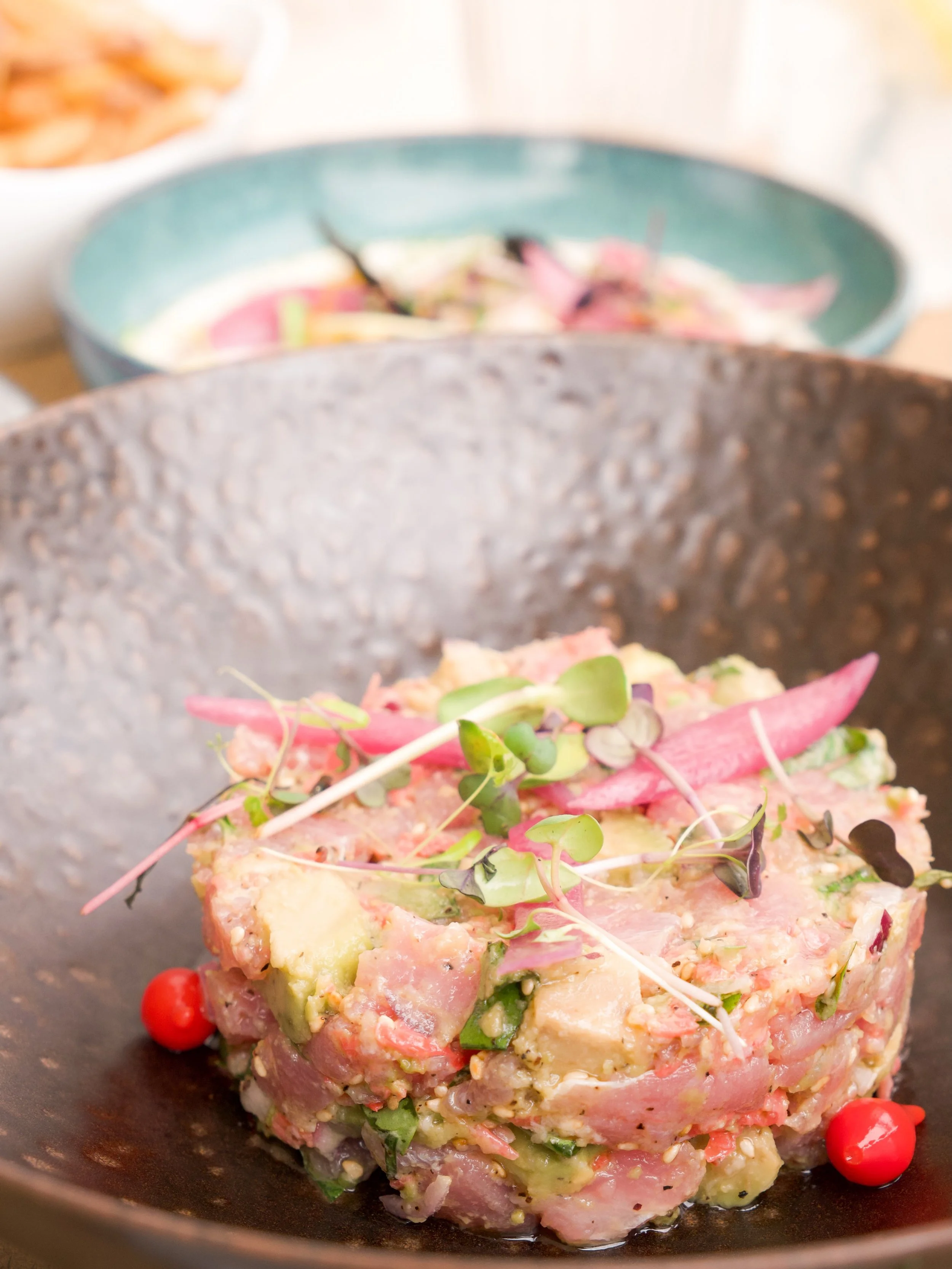 Sunshine, ocean breeze &amp; fresh tuna tartare at Aloha 📍🩵