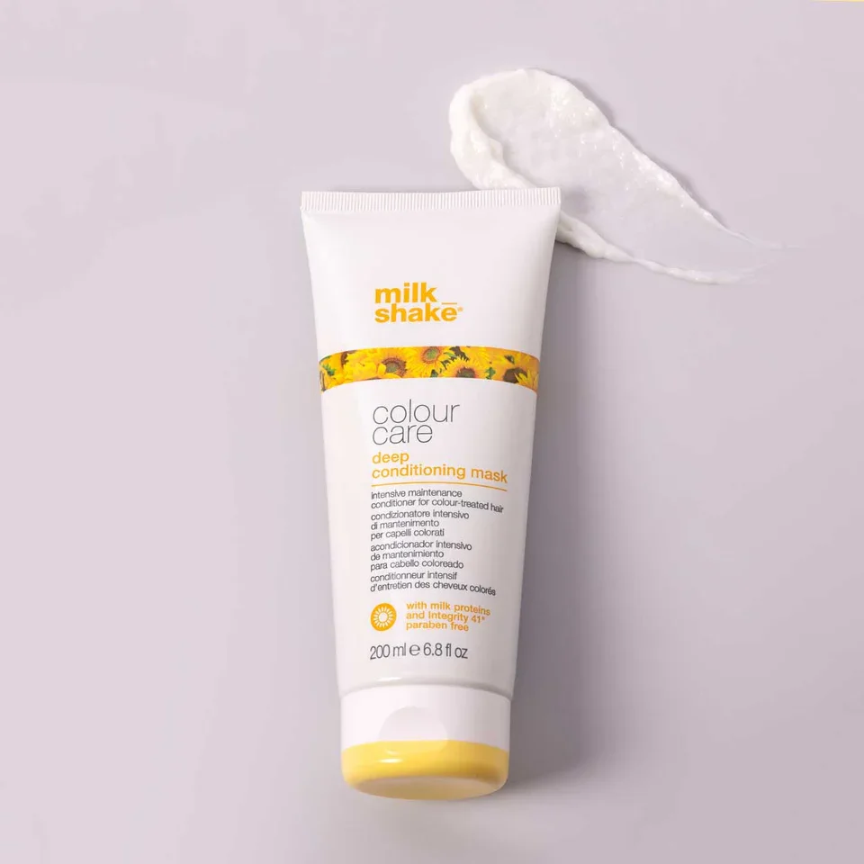 milk-shake-deep-conditioning-mask-lifestyle-1.webp