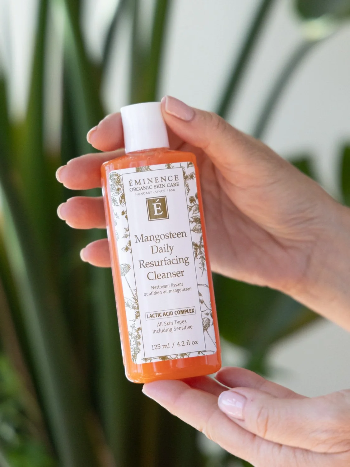 EM330-4330-mangosteen-daily-resurfacing-cleanser-pdp-library-image-1125x1500.jpg