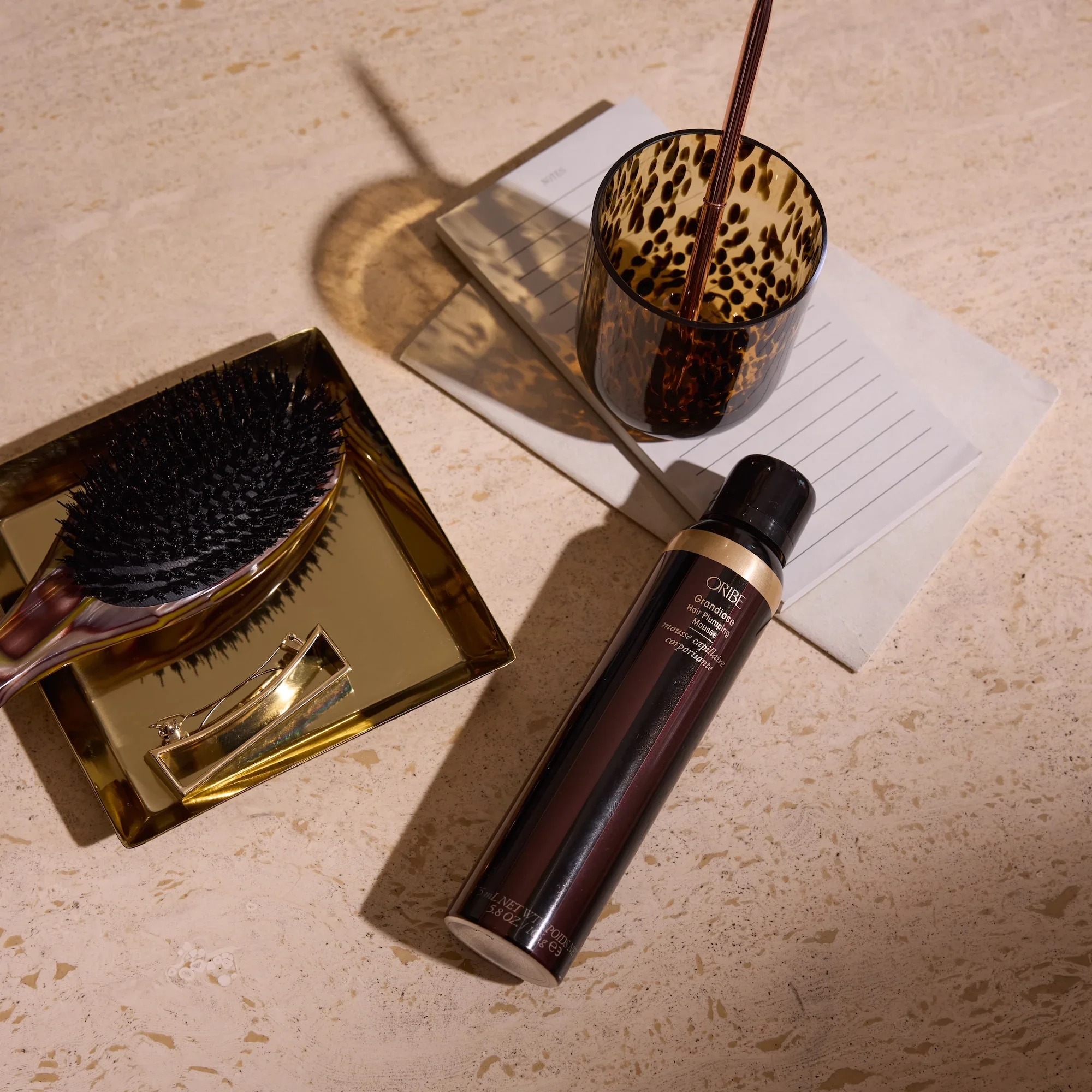 Oribe-SereneScalp_Shot-17_6441_1x1_22c2f98e-f543-40f1-98cb-5d2a32835548.webp