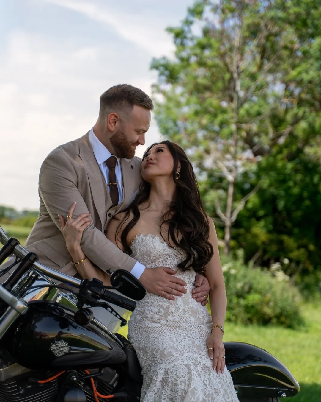 Introducing the new Mr &amp; Mrs Thorpe! 💌

What an incredible day celebrating these two 🤍 From the emotional moments to the absolute chaos on the dance floor, their whole day was filled with so much love, laughter, and the loveliest people surroun