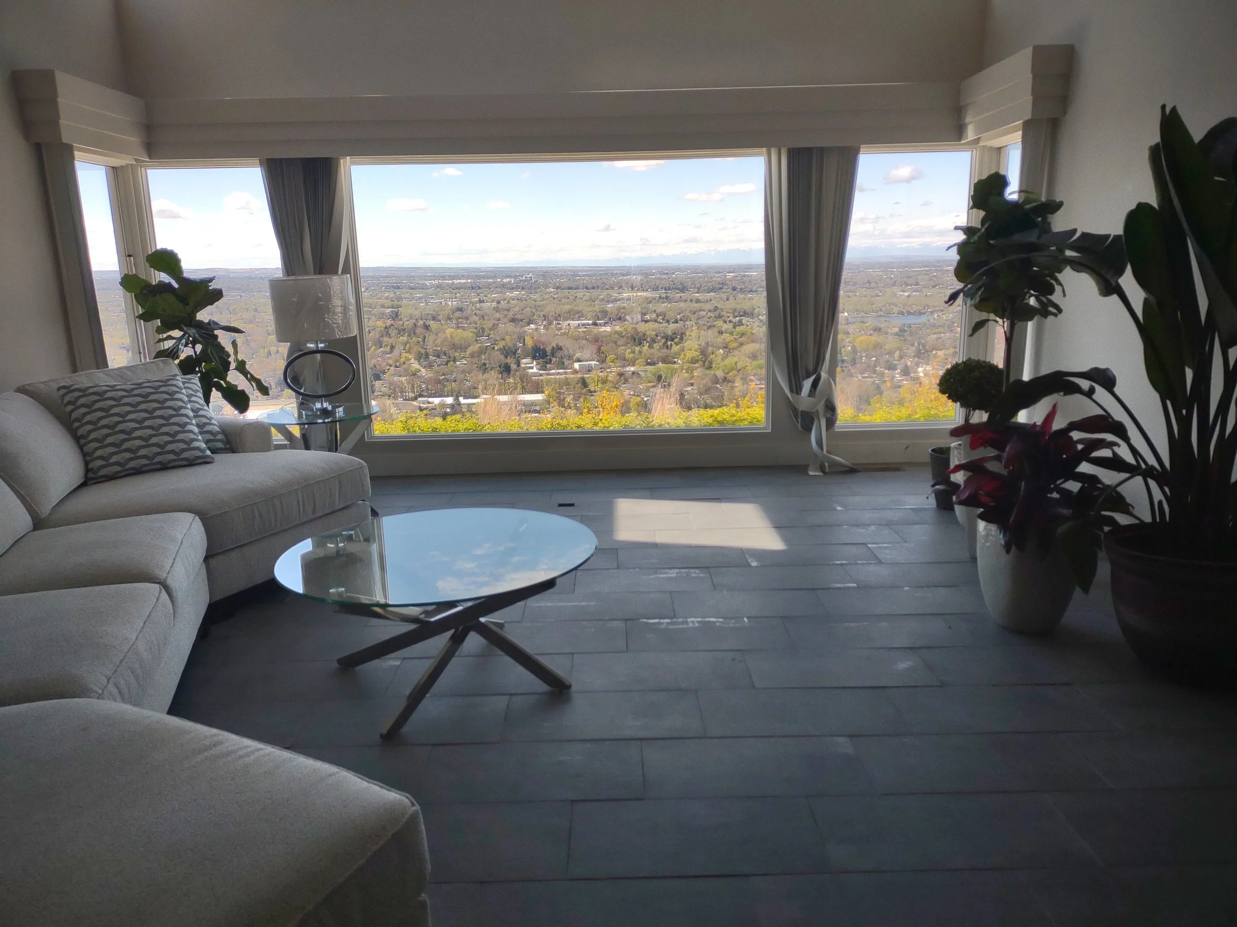 Interior space prior to plant placement in Quail Ridge Boise project.