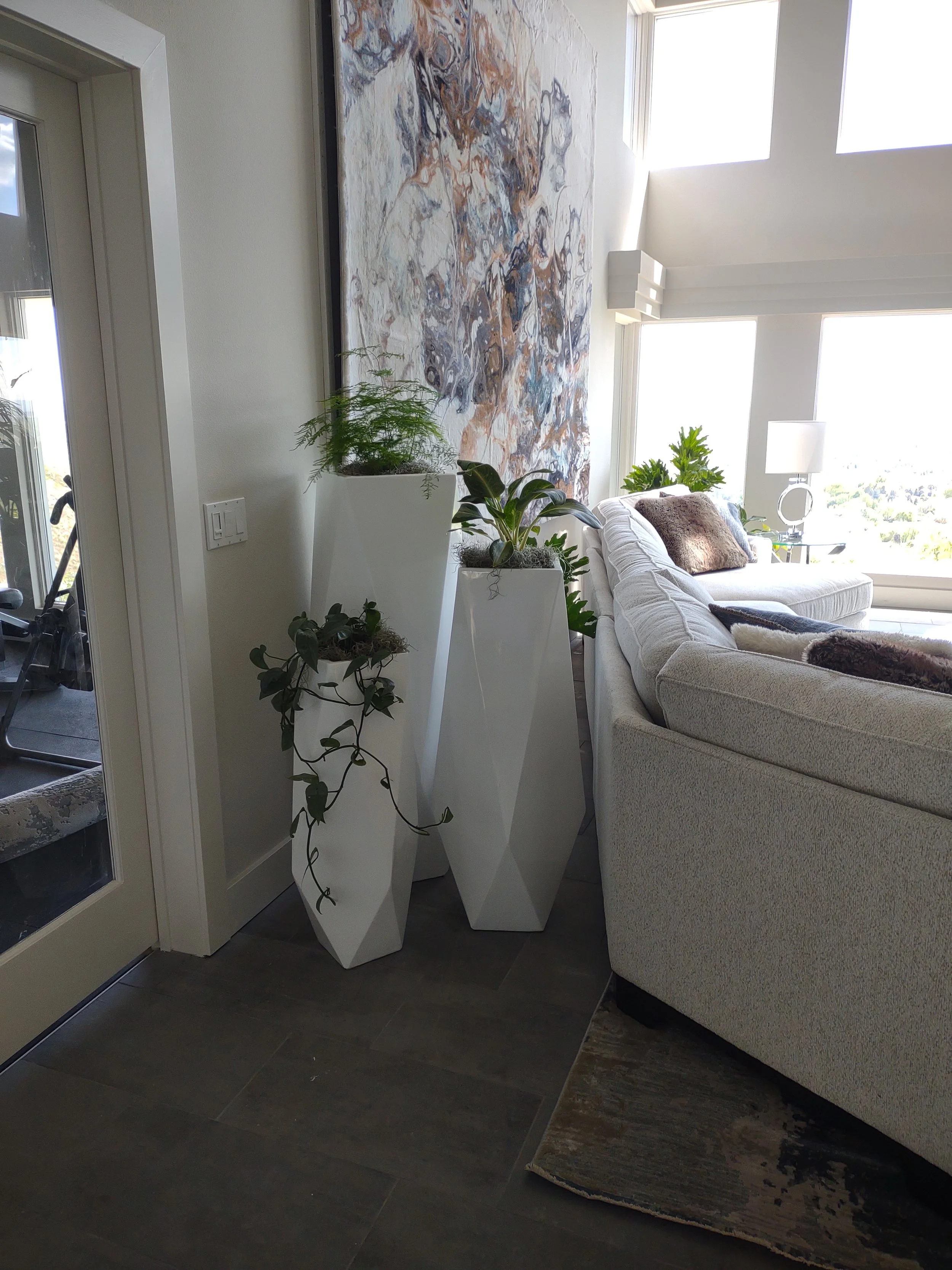 Finished interior plant design in Quail Ridge Boise residential project.