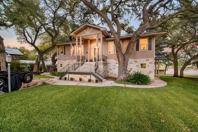 229 Elm Lodge Kingsland, TX