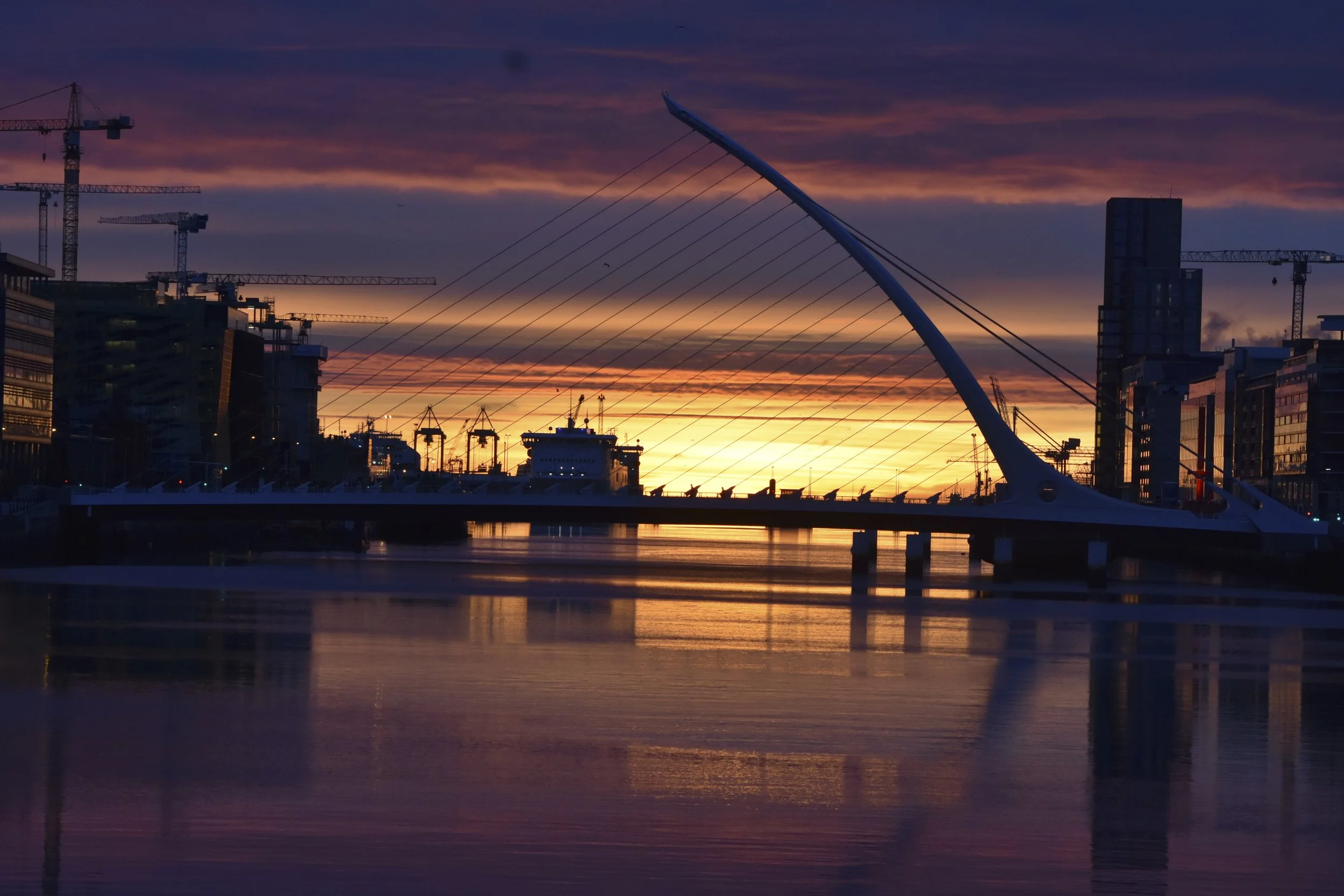 74 Sunrise on the Liffey - Frank Gallogly.JPG