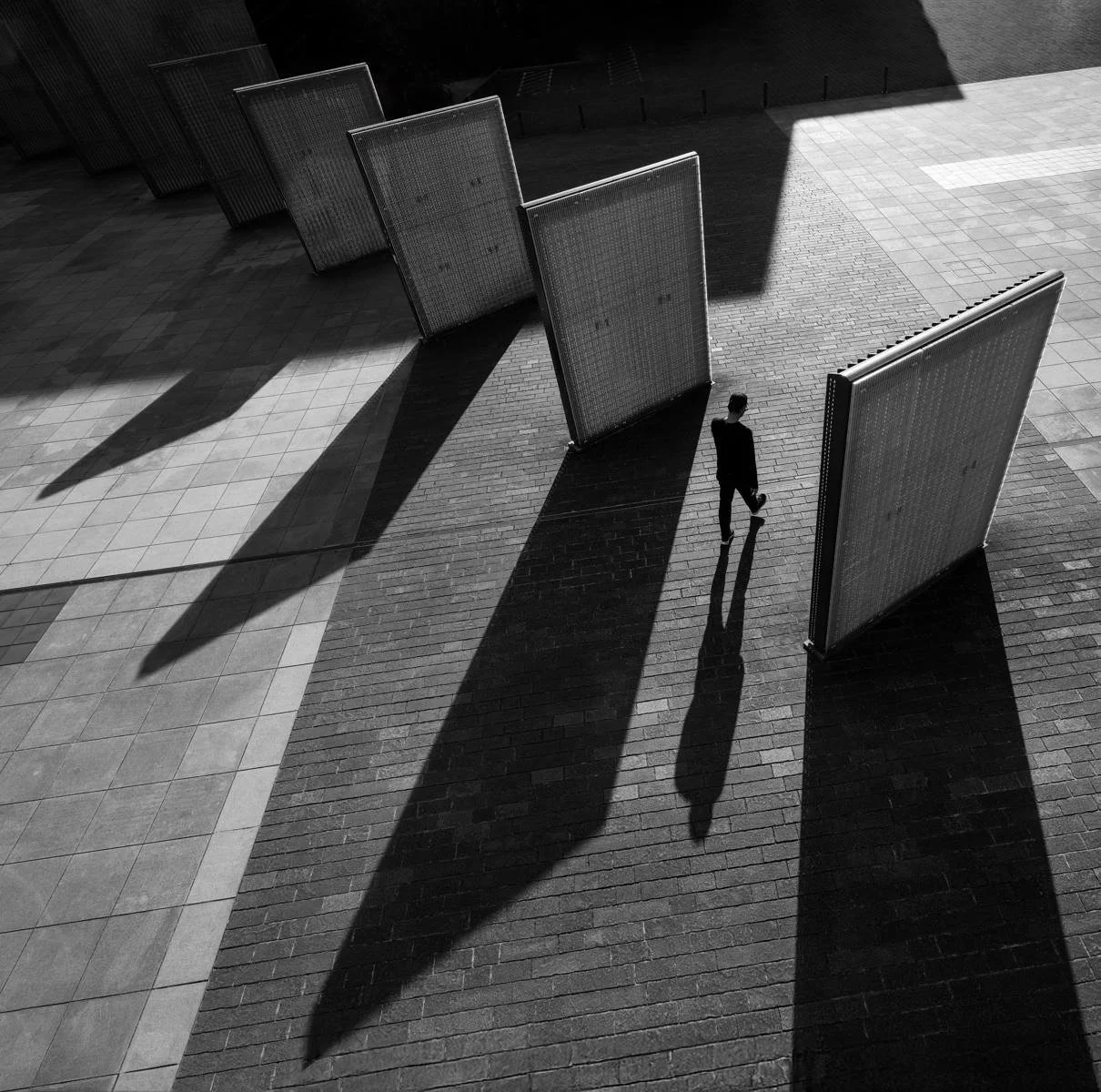 50_Towards The Light_Mike Pilkington.jpg