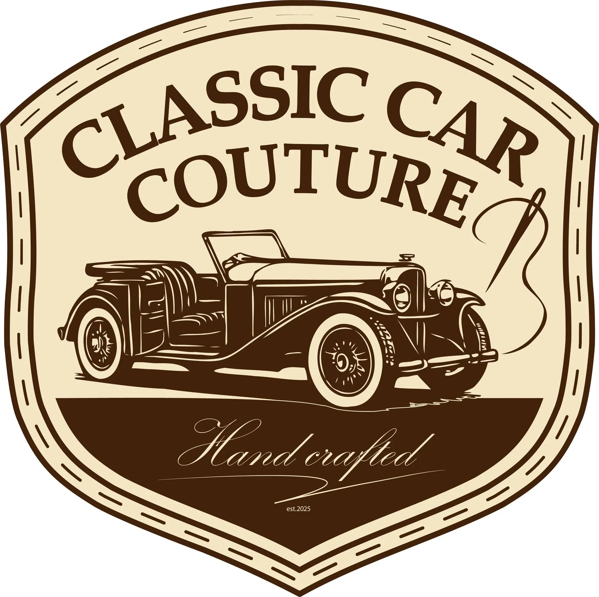 Logo met een vintage auto, tekst 'Handcrafted' en 'est. 2025', in een ovaalvormige rand, in zwart en beige kleuren