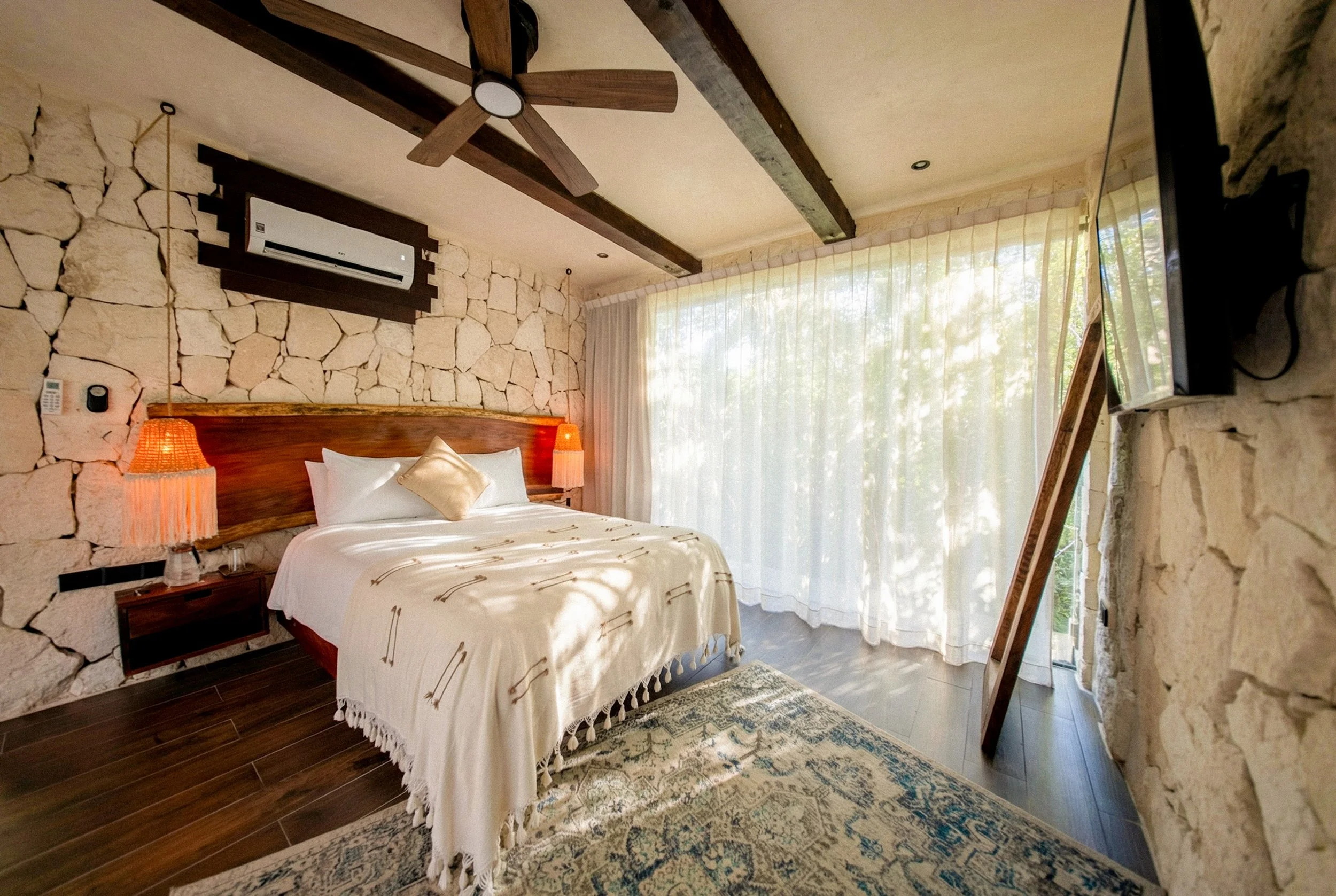 02 — Villa Aire Private Room - Copy.jpg
