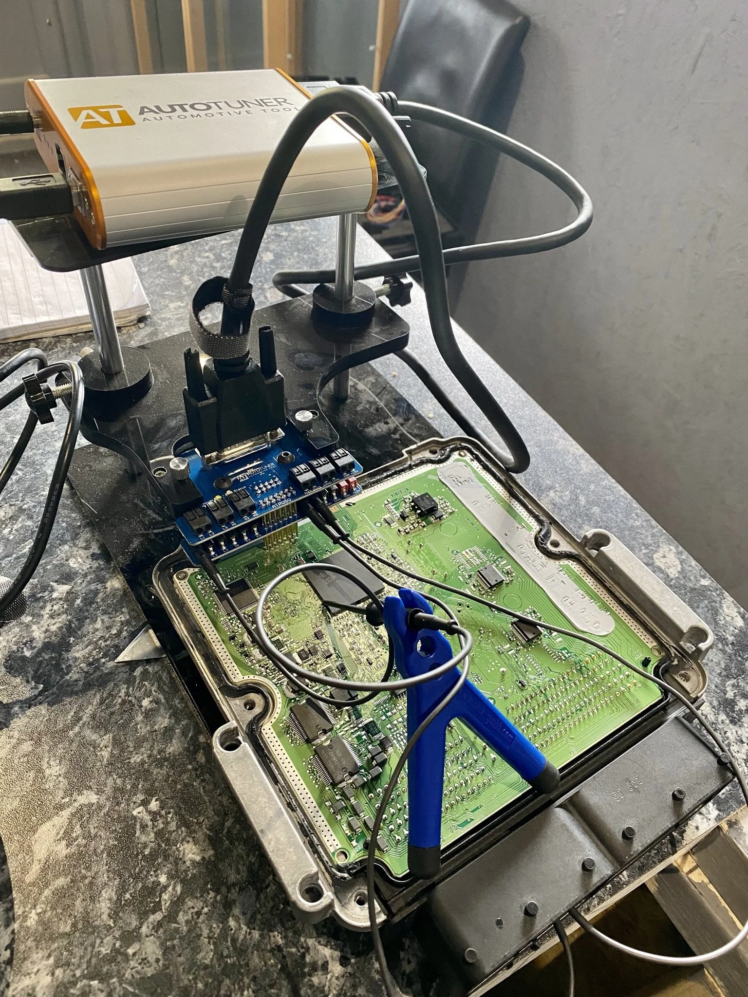 ECU being tuned with autotuner
