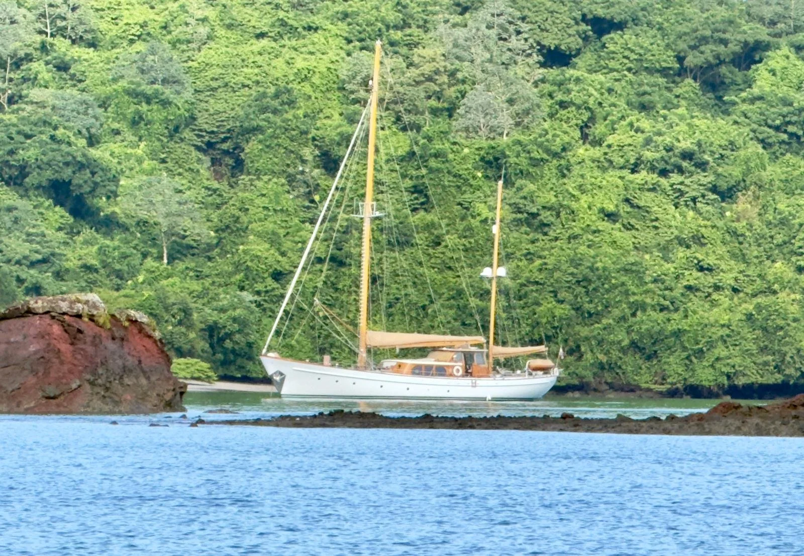 A Weekend to the Islands Aboard Sea Diamond