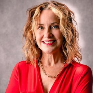 Nanci Martin