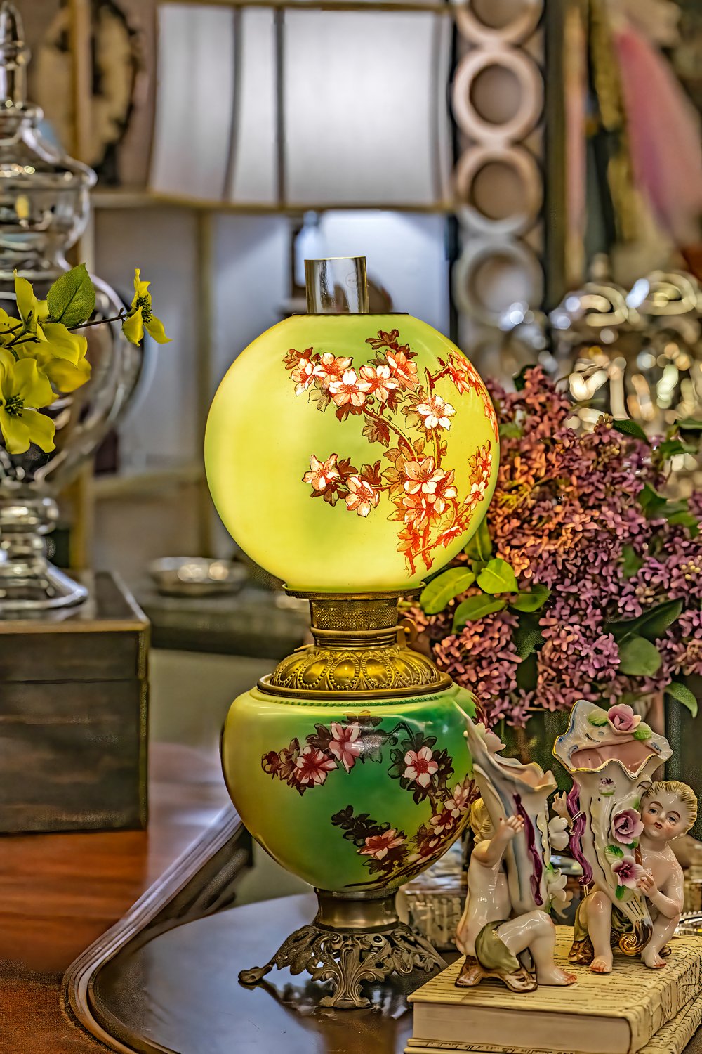 Forestwood Antique Mall, Dallas oil lamp.jpg