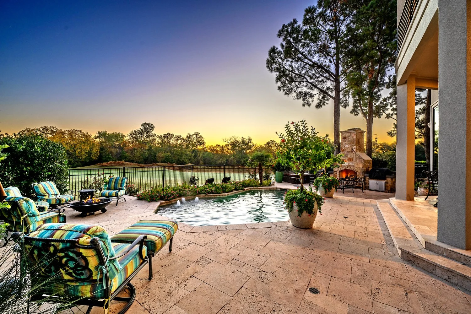 dallas-pools-outdoor-livingl-photographer-houses-dallas_14.jpg