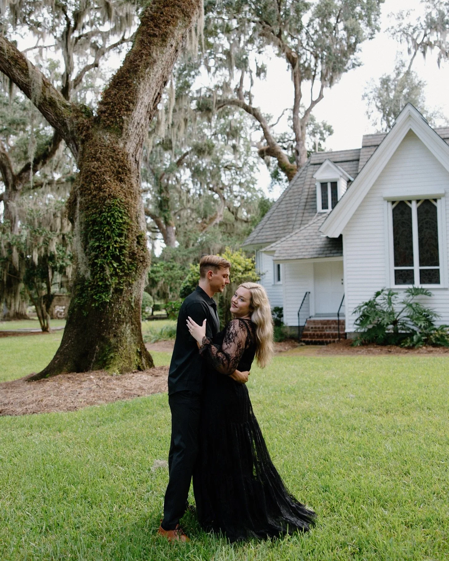 Something a little fun and moody for Bradlee and Bruce!! ✨

Loving being creative this season, you can never go wrong with some pretty moss and pretty people! 

#gaphotographer #georgiaphotographer #northgaphotographer #southgaphotographer #stsimonsp