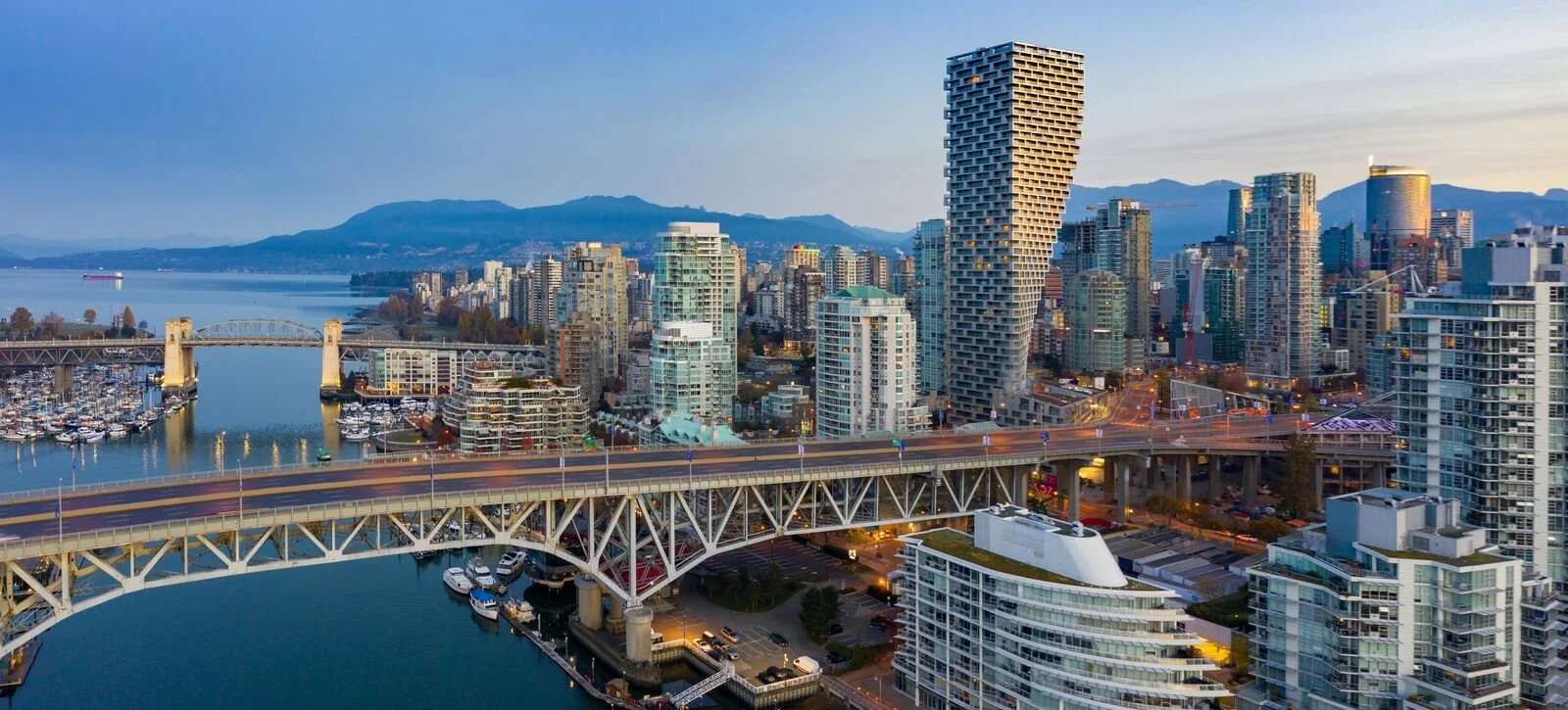 silverline-cpa-vancouver-skyline-mobile.jpg