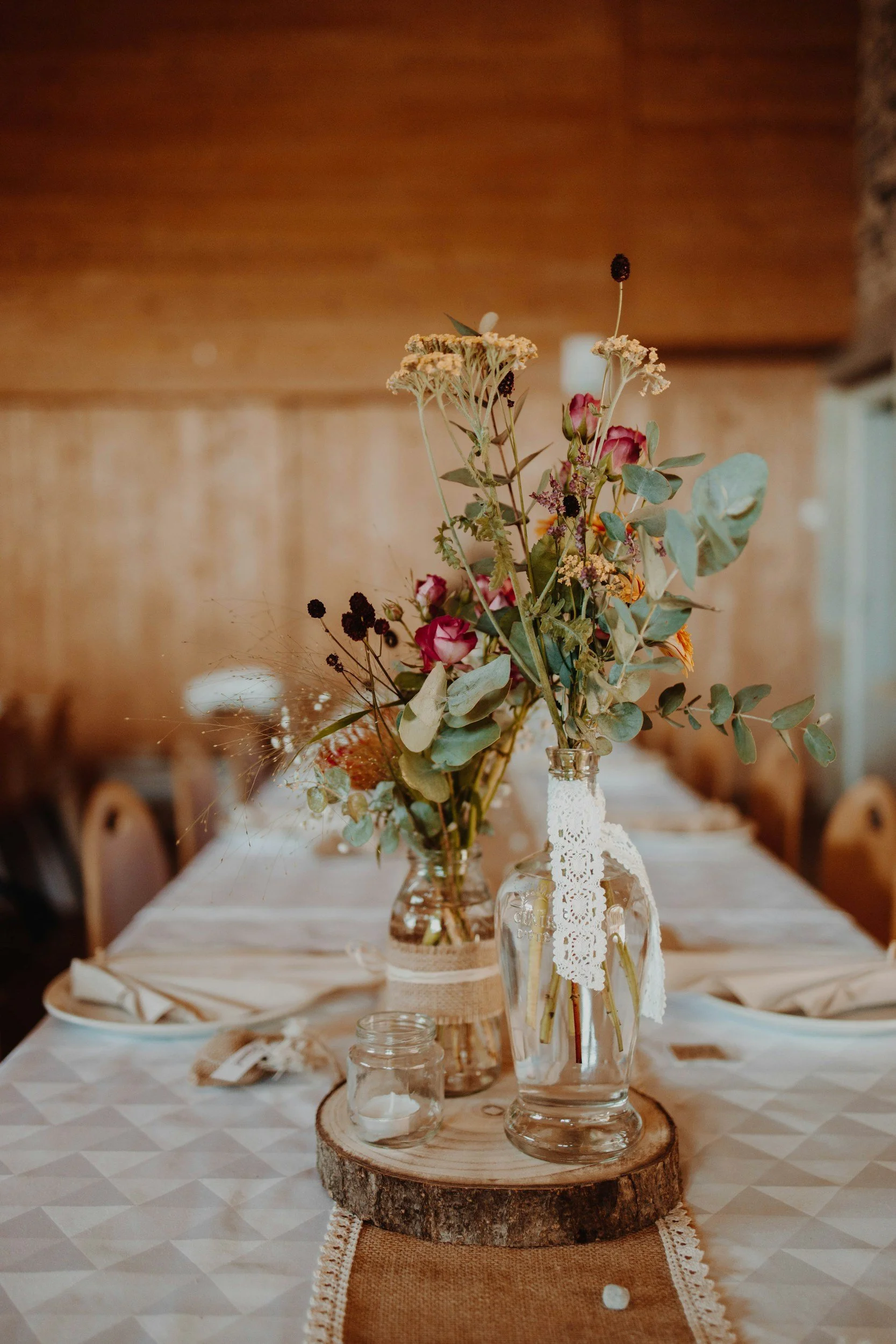 Microwedding and minimony coordinator specializing in outdoor, nature-based events.