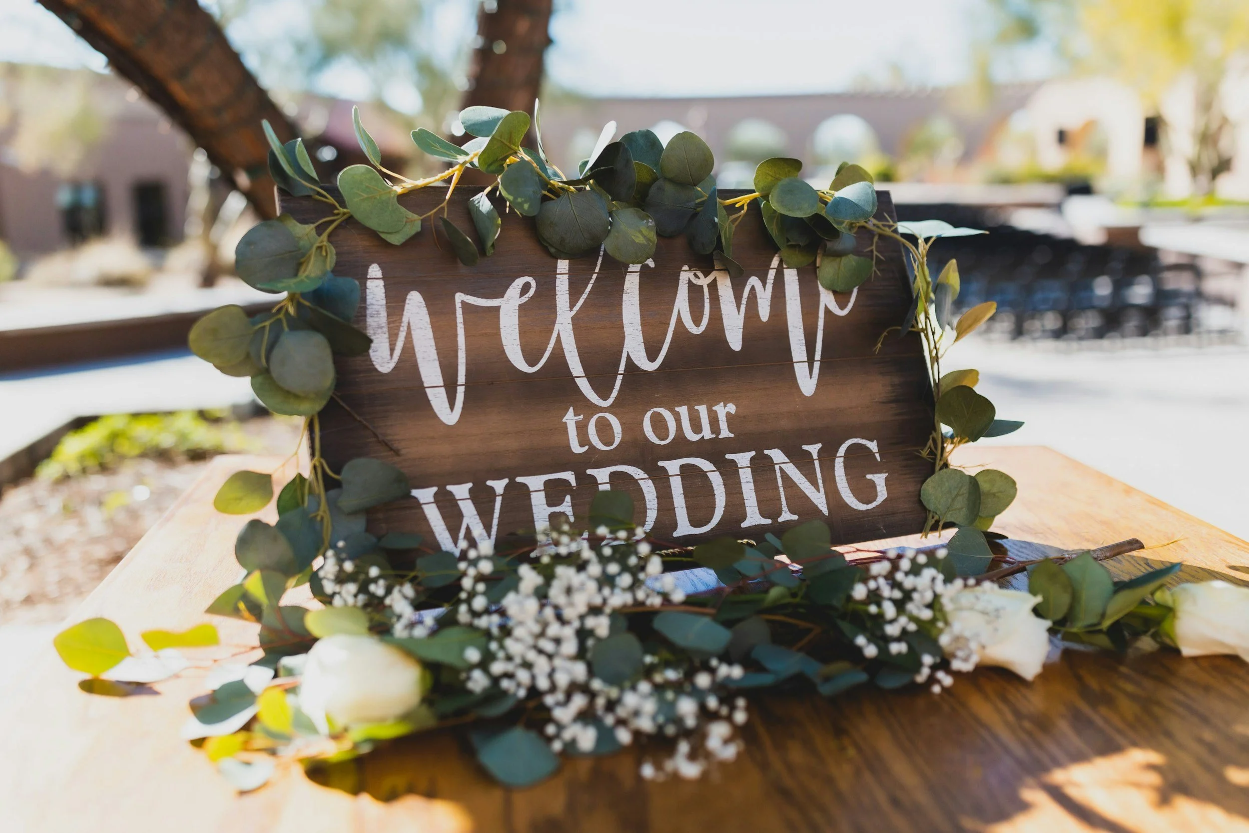 Micro weddings and minimony coordinator specializing in intimate events, outdoor events, camping and glamping style celebrations.