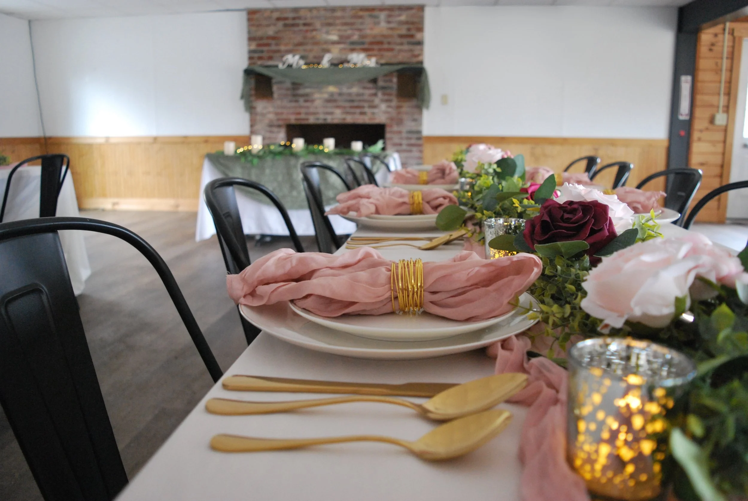 intimate outdoor micro wedding setup in northeast Pennsylvania. Intimate wedding gathering outdoors in Northeast Pennsylvania and Leigh Valley. 