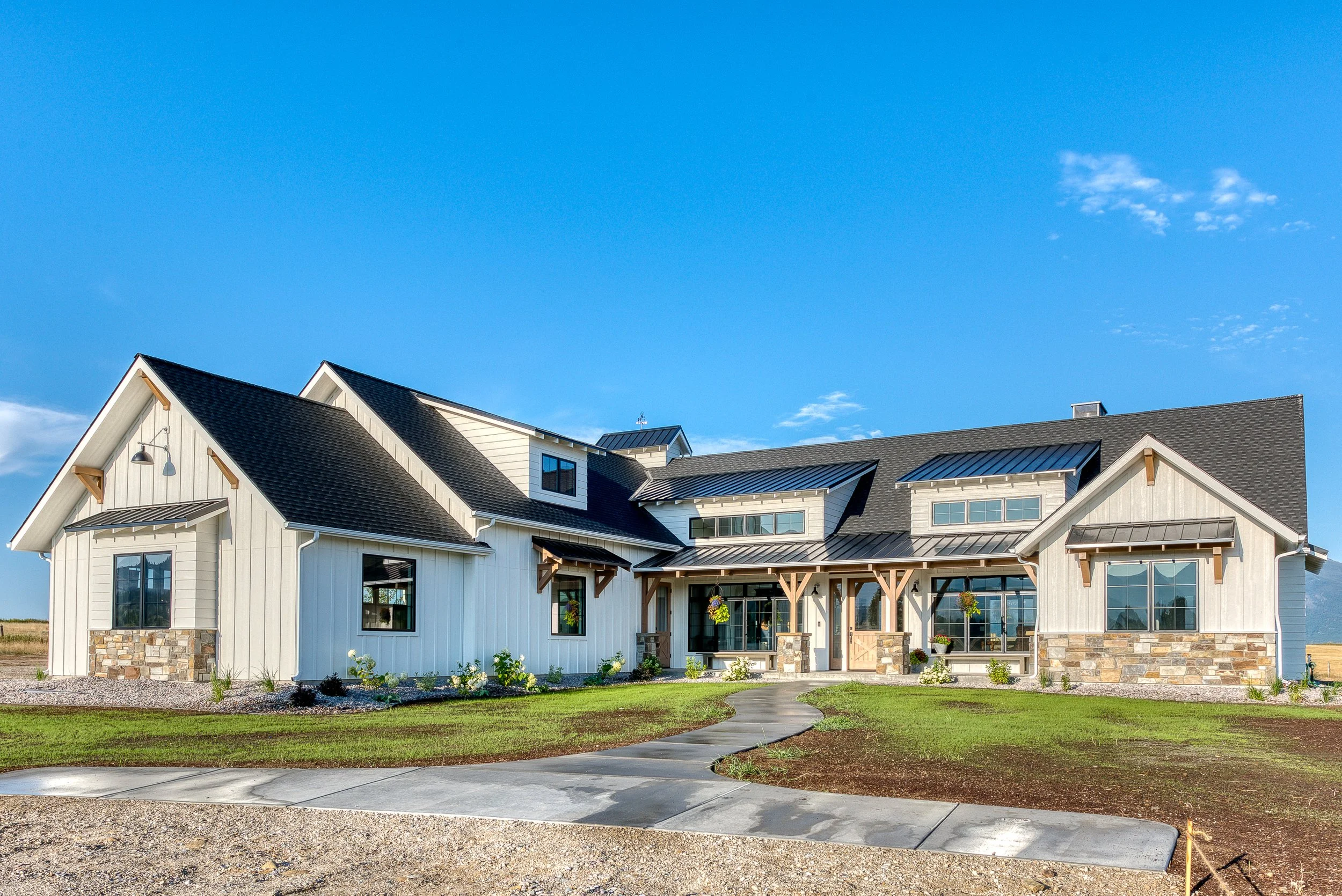 1Danver Way-17 Crop 1.jpg