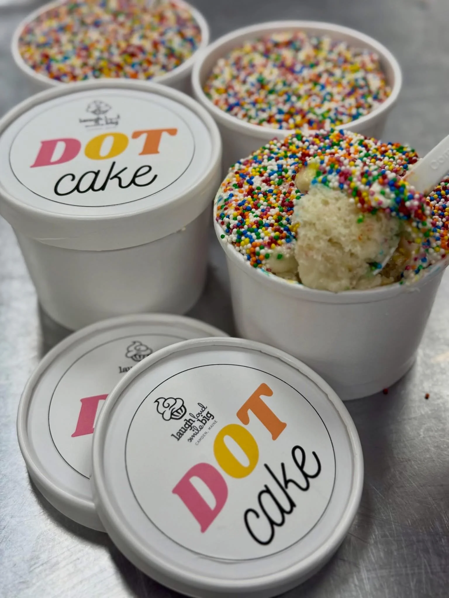 12oz Dot Cake