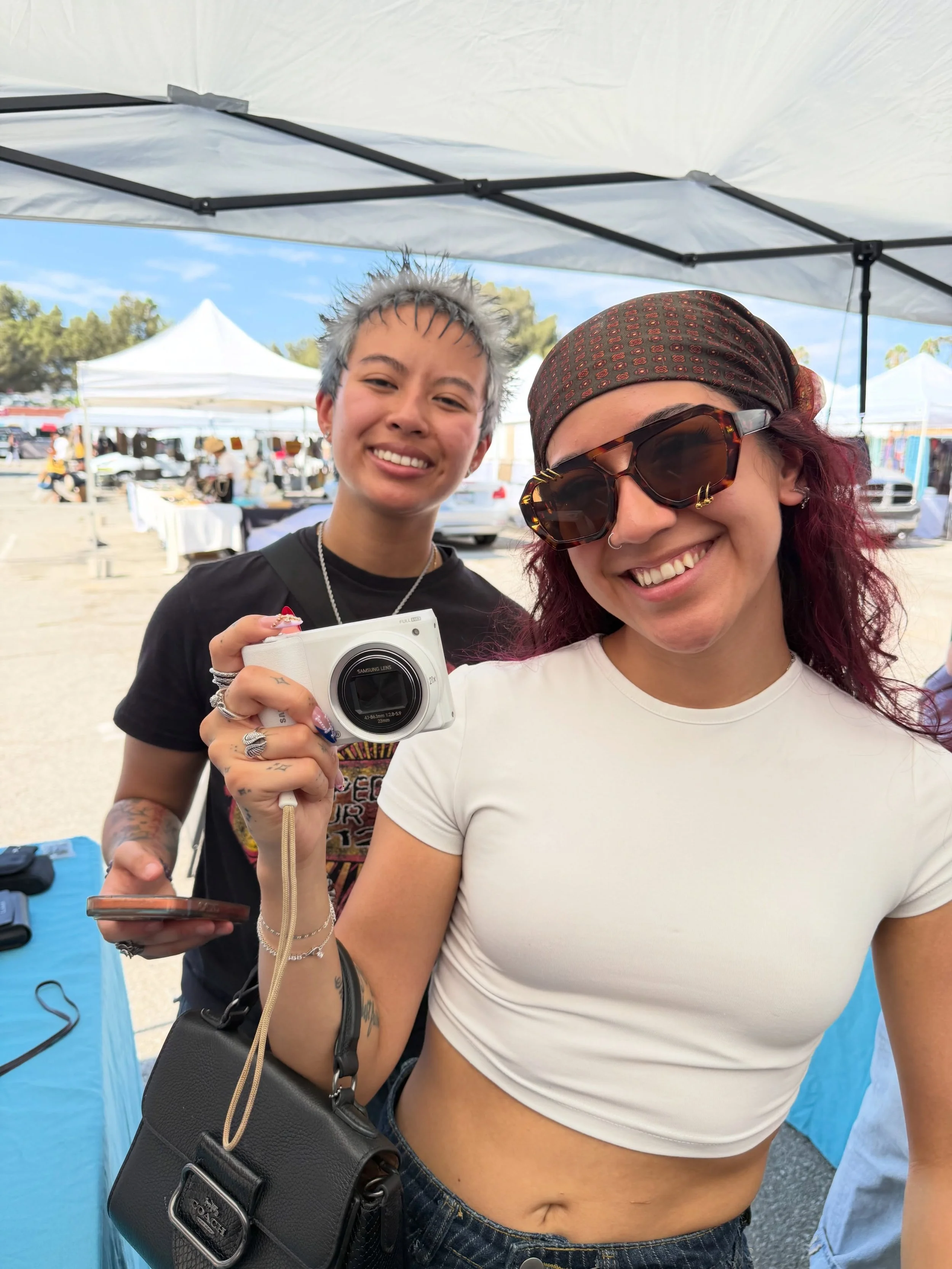 Making customers smile is our priority! @melrosetradingpost is where it&rsquo;s at.  Come check out the selection of #digicams #camcorders #cameras #audiodevices #goodtimes