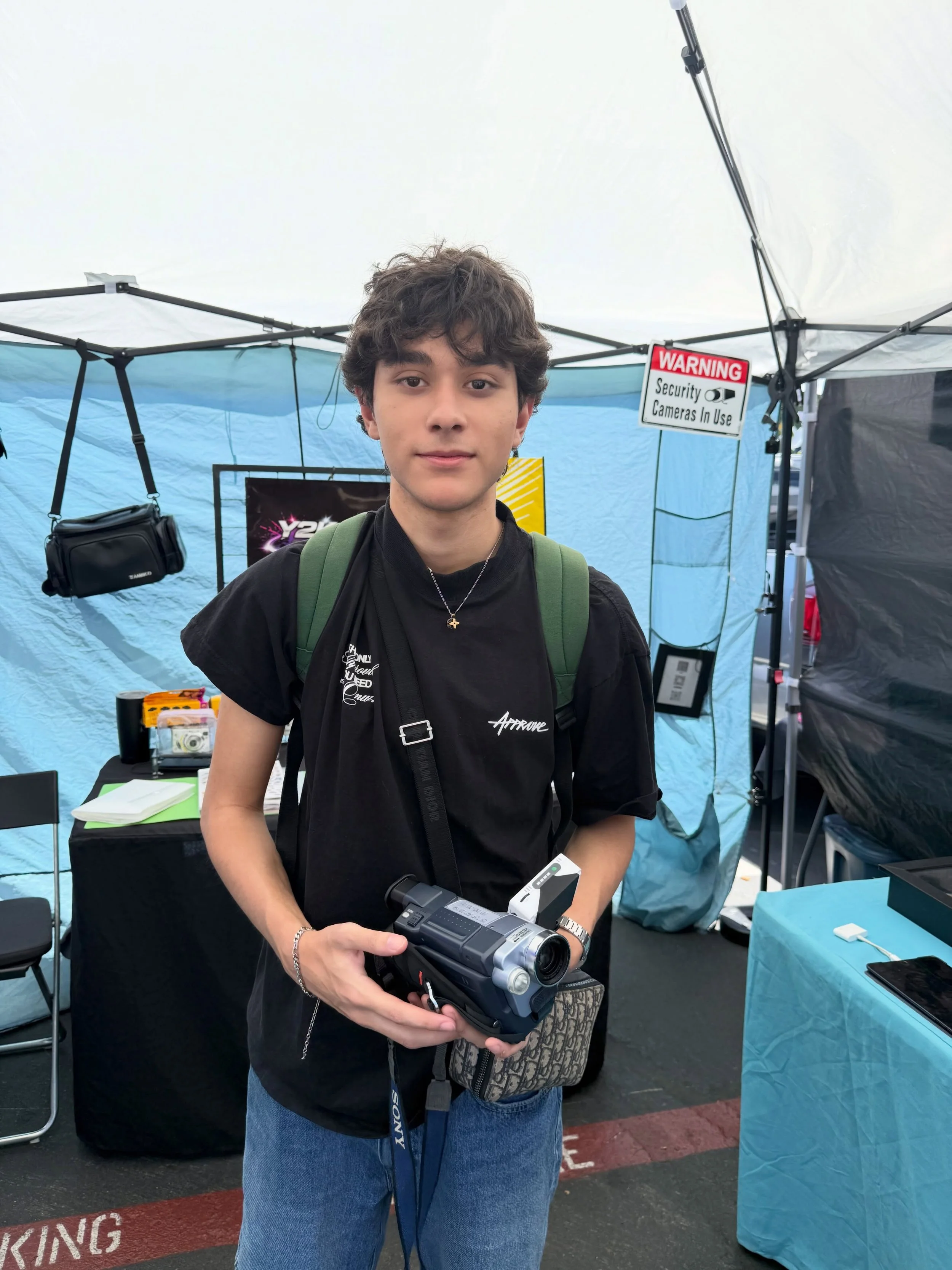 Come to @silverlakeflea every Saturday this Summer! And find your next #digicam #tapeless #camcorder #ccd #cmos
