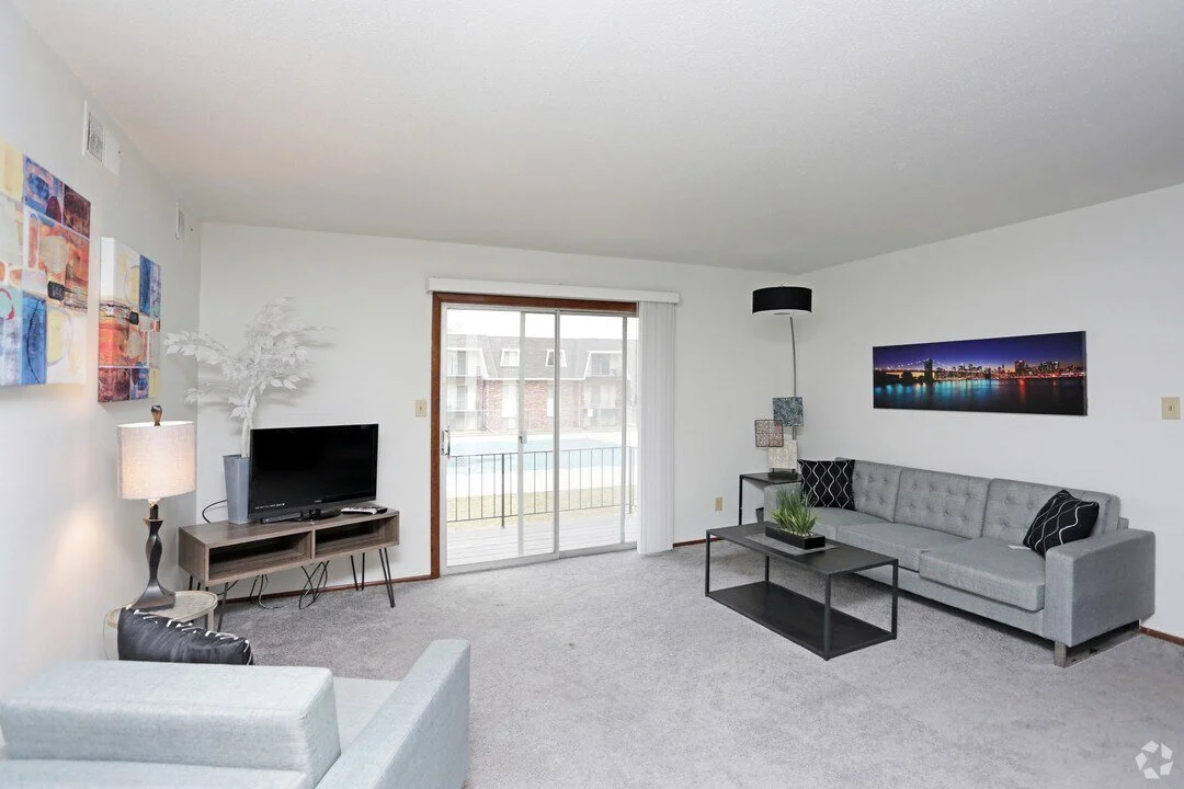 edgemont-park-apartments-waterloo-ia-living-room.jpg