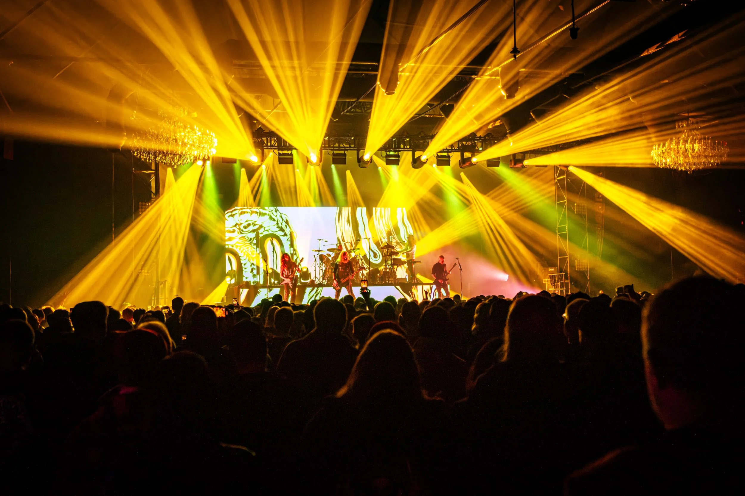 mcr.mastodon.fillmore.101526-27.jpg
