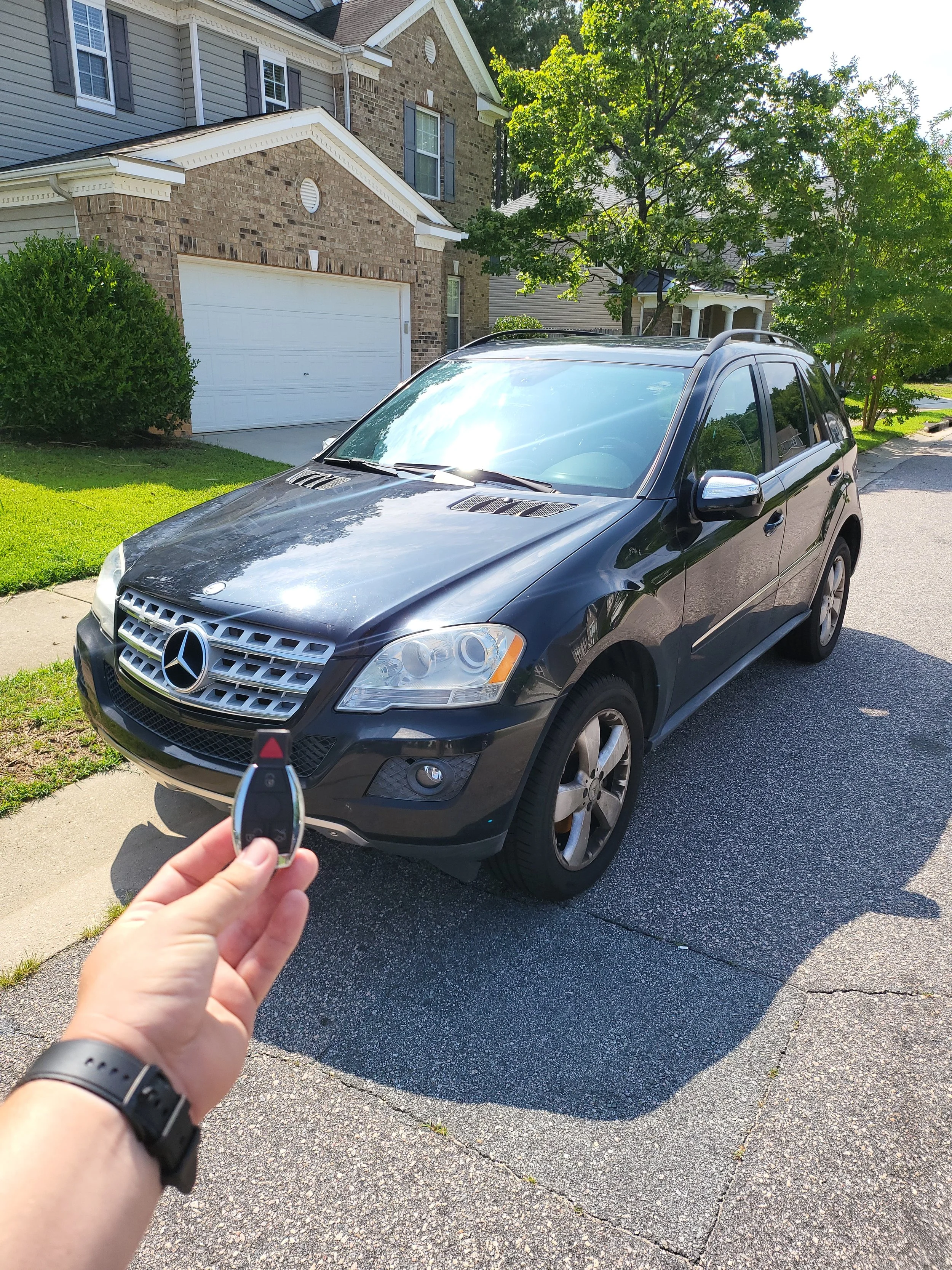 Emergency locksmith in Raleigh NC helping customer with lockout service Expert Locksmith