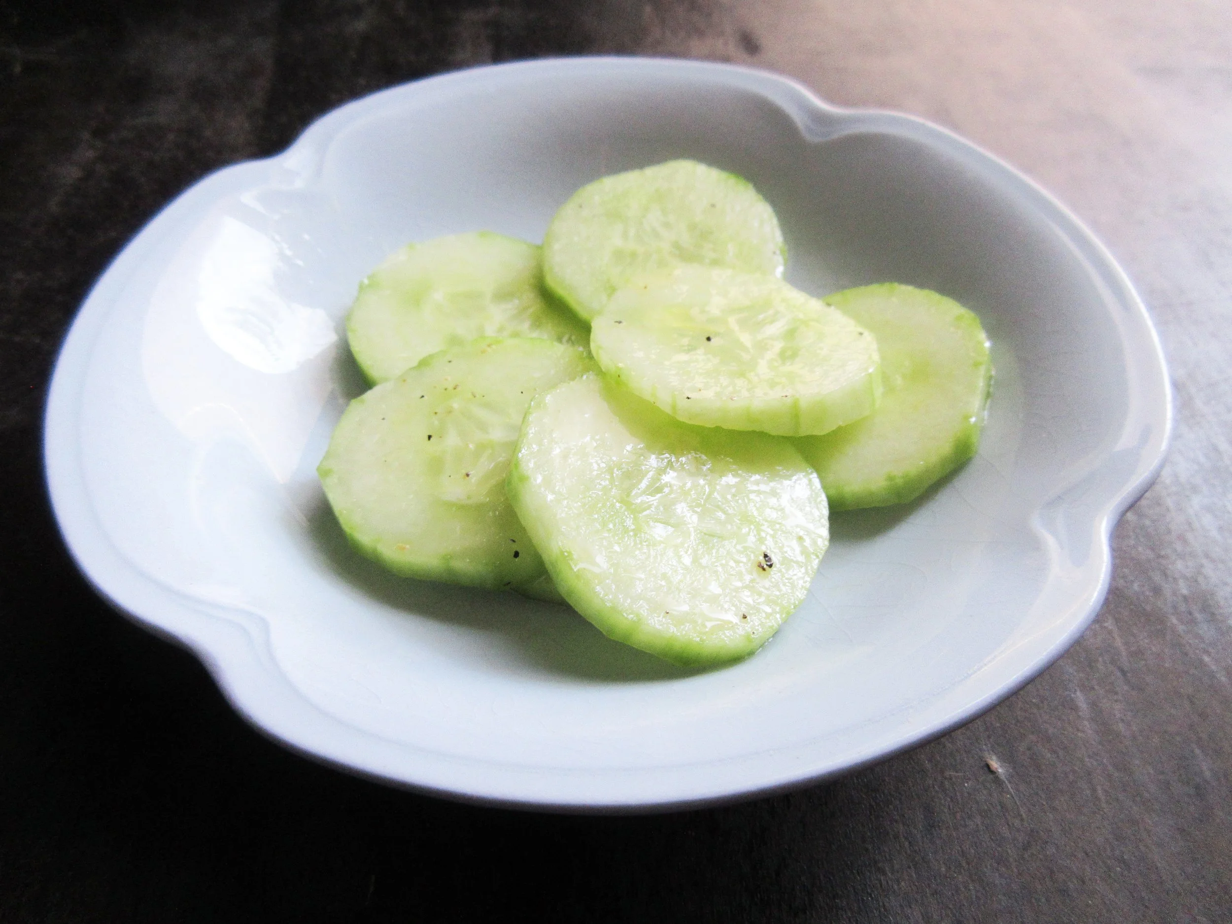 To Dress Cucumbers Raw