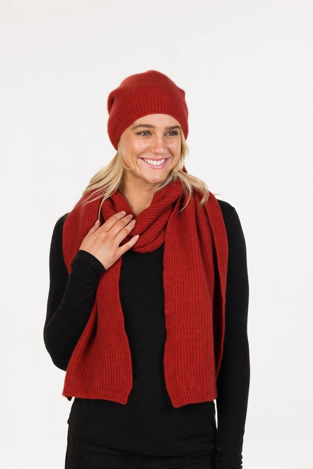 NX677, NX876 Scarlet (2).jpg
