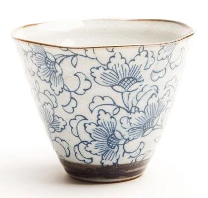 White Kusa Cone Japanese Tea Cup