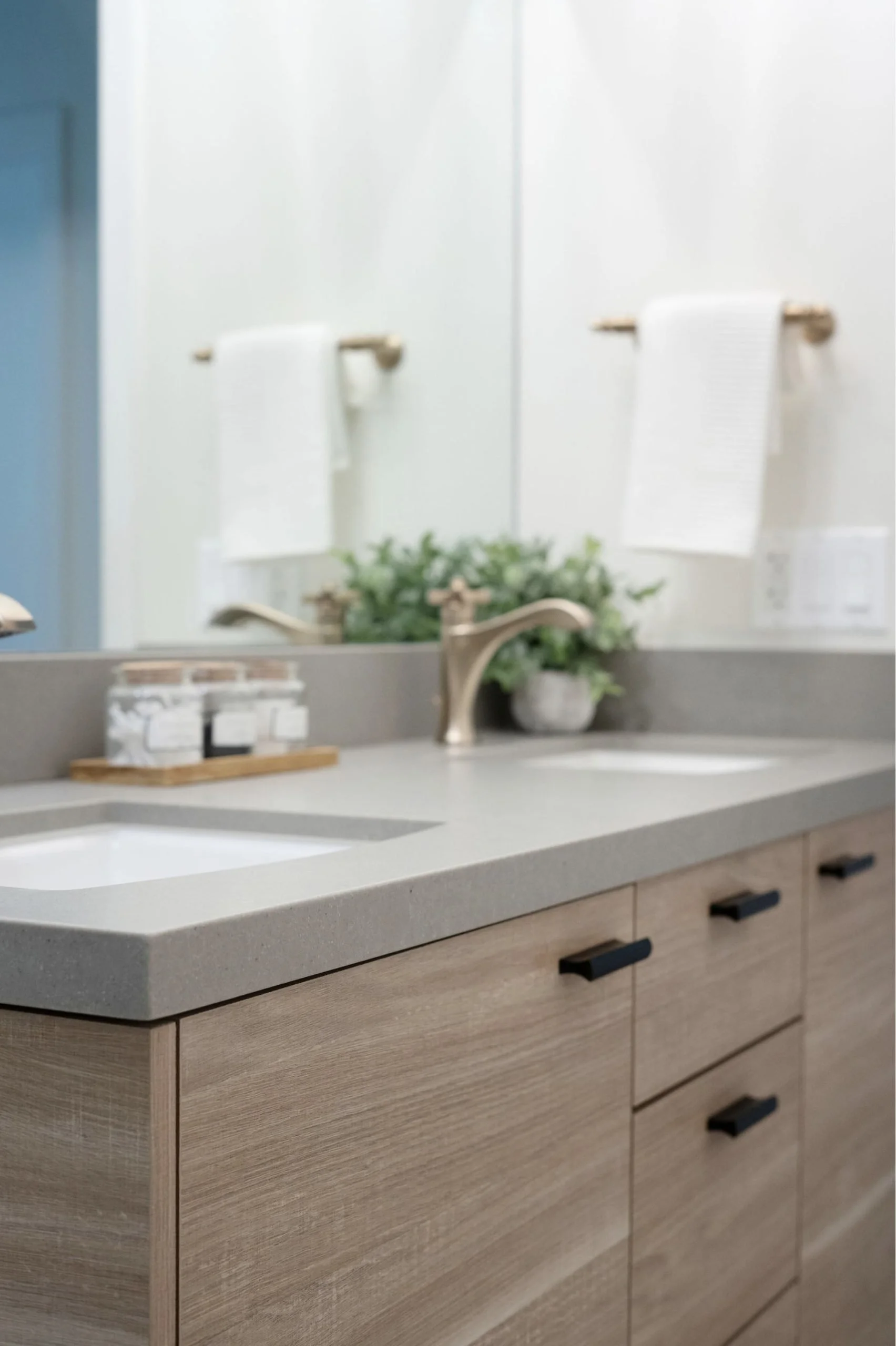 sink-bathroom-renewed-scaled.jpg
