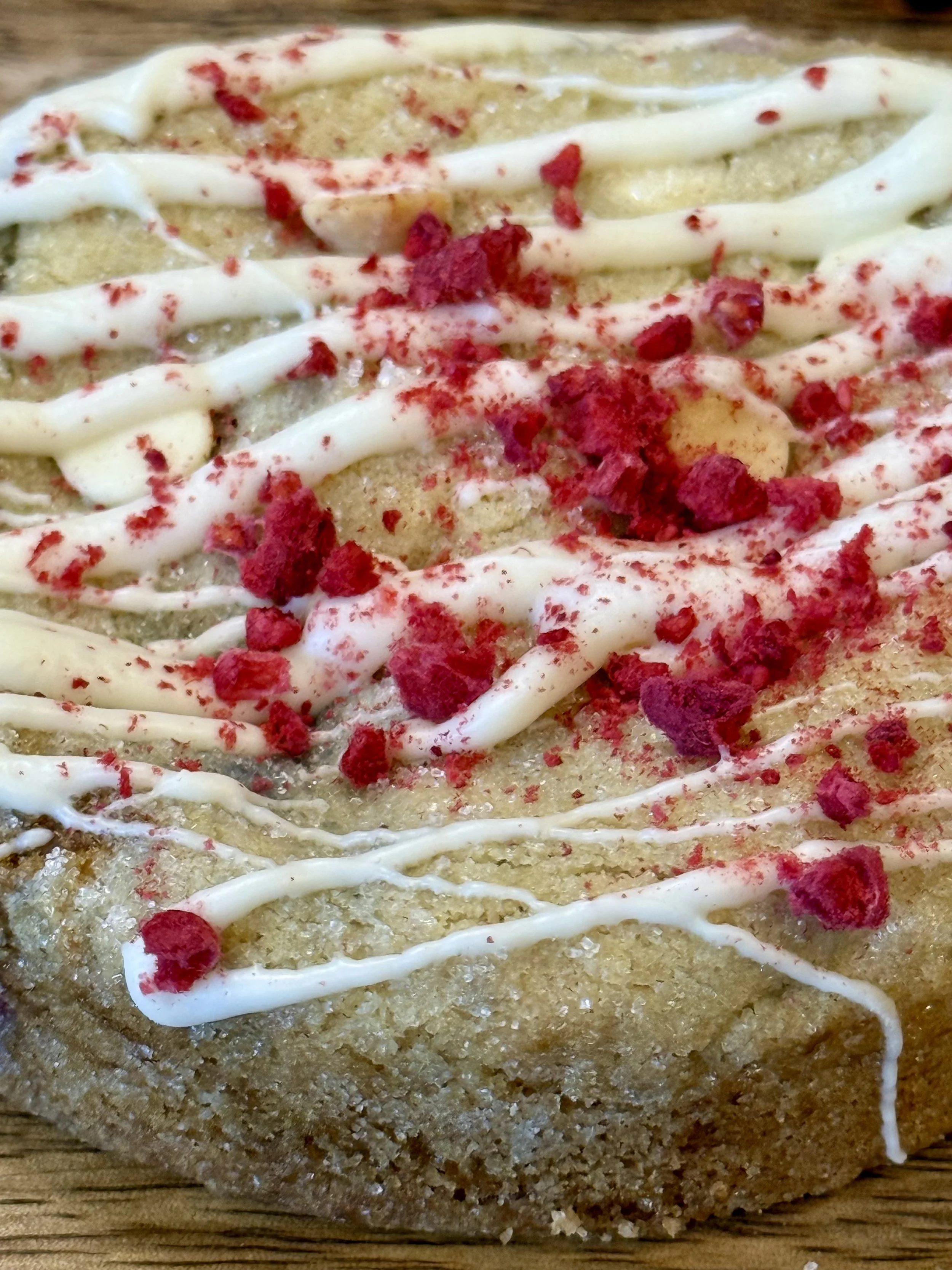 The Keepsake Raspberry White Chocolate Chip Cookie (Half Dozen)