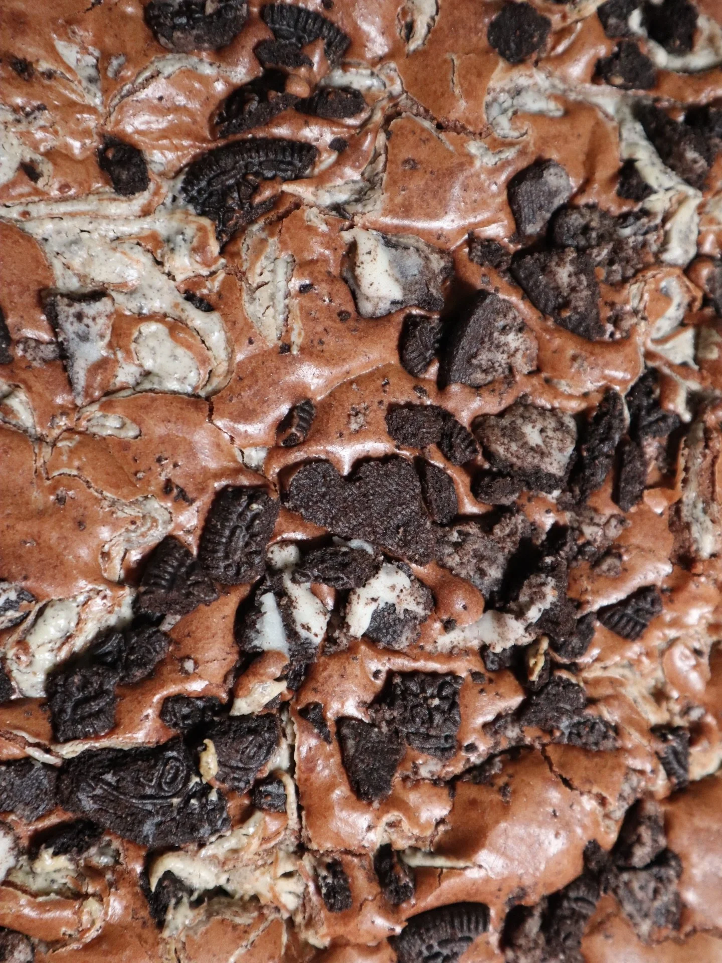 Say hi to your newest obsession&hellip; Oreo Stuffed Brownies 🤎🍪 we see you drooling! 🤤 

Fudgy, rich, and loaded with chunks of Oreo in every bite &mdash; just in time for Mother&rsquo;s Day week. Because moms deserve the extra kind of indulgence