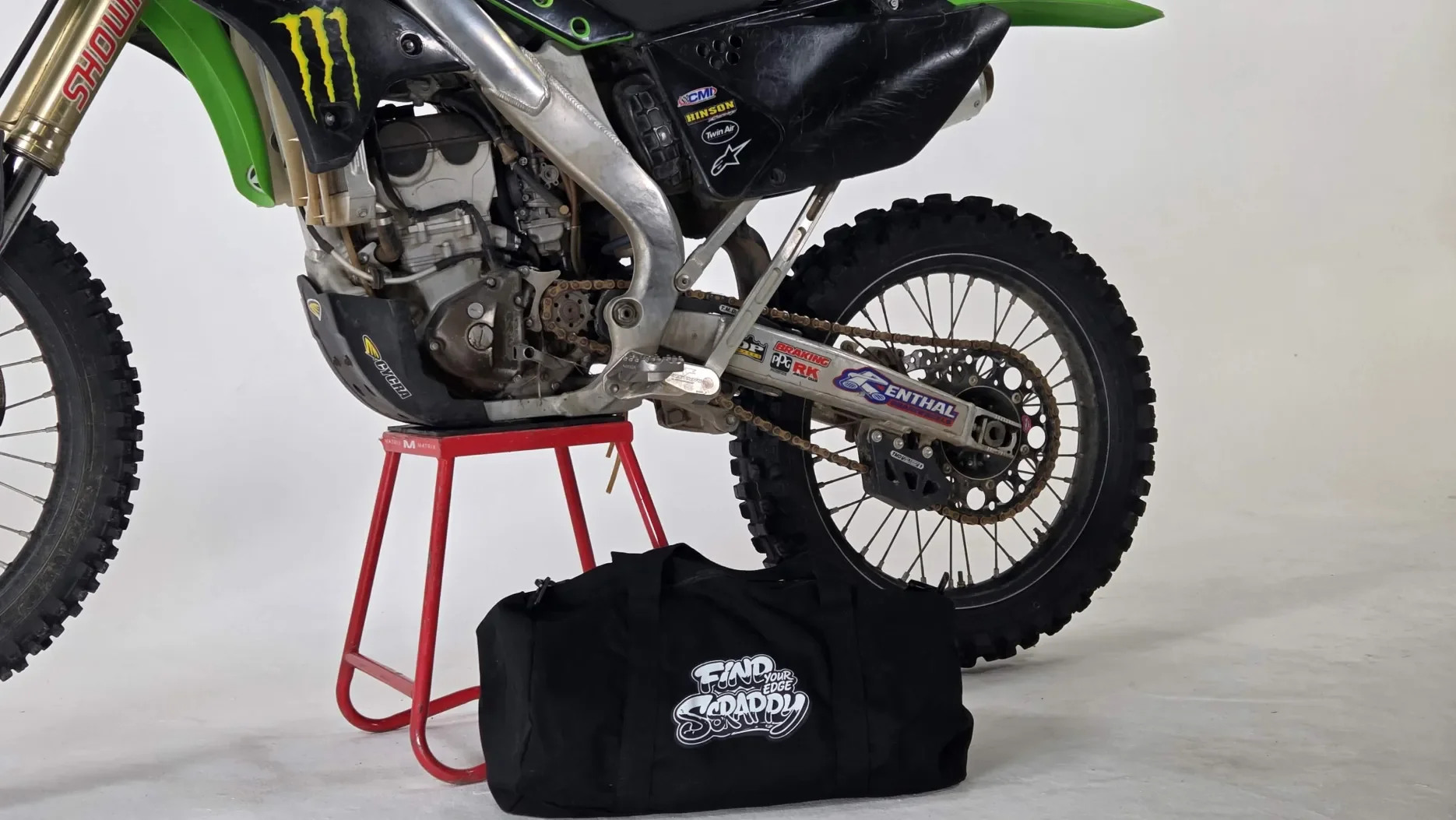 Bubble Graffiti duffle bag