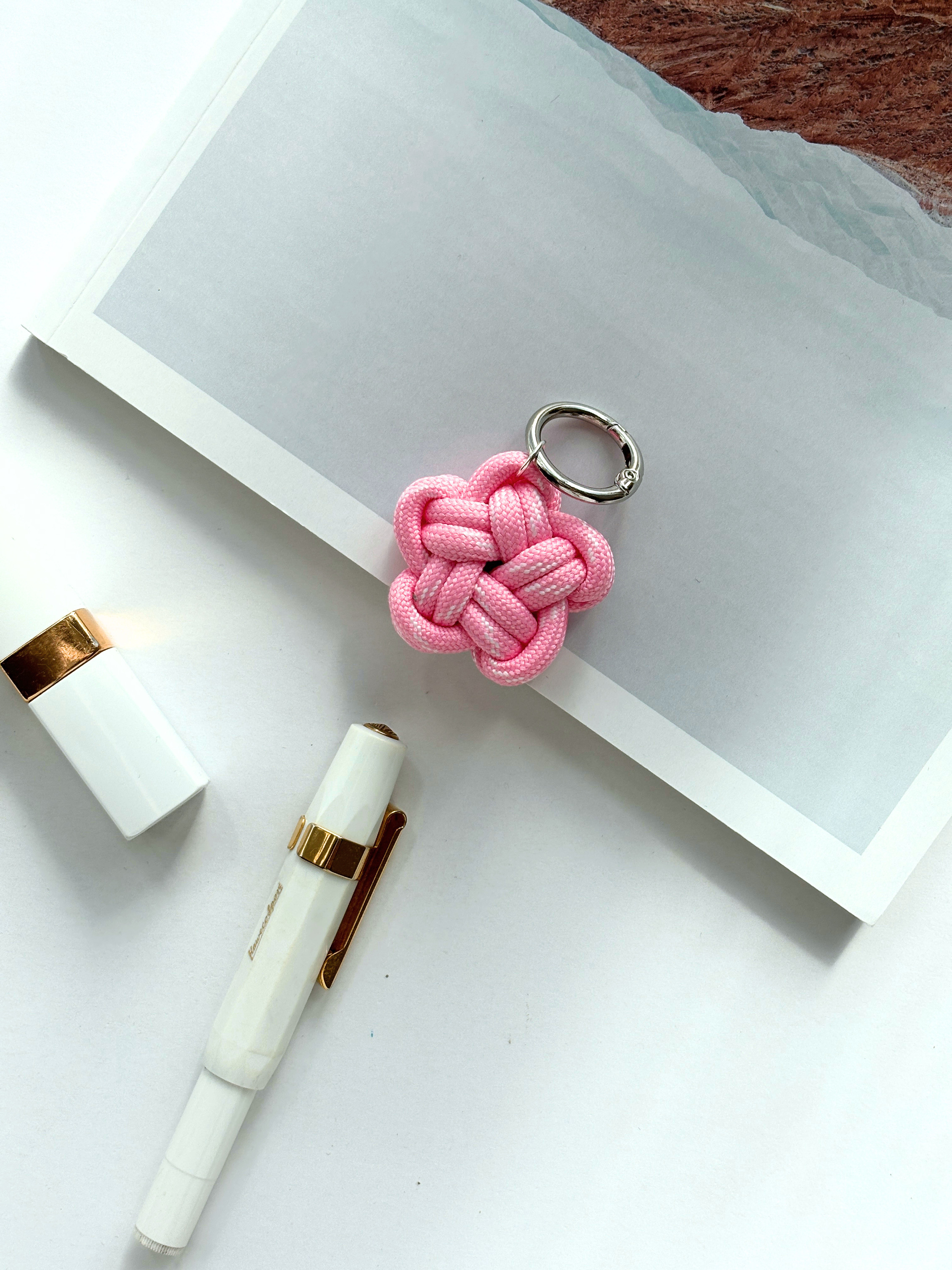 Lulala_FlowerKeychain_Pink.png