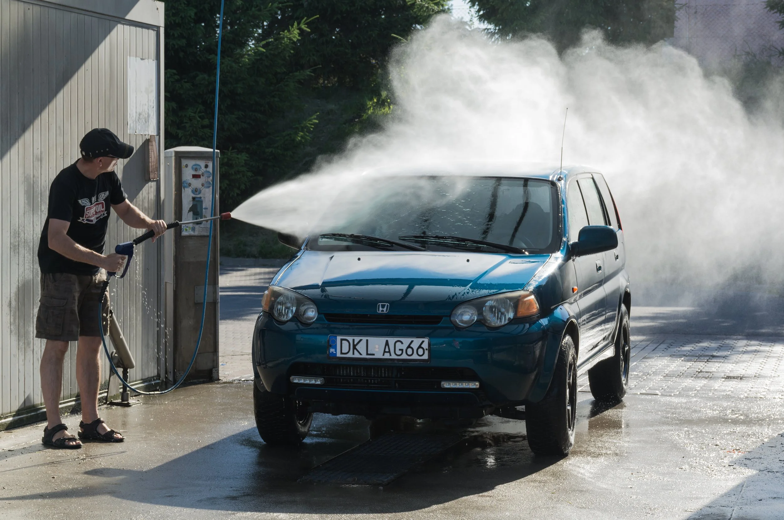 Wash: (Car, SUV/Truck)