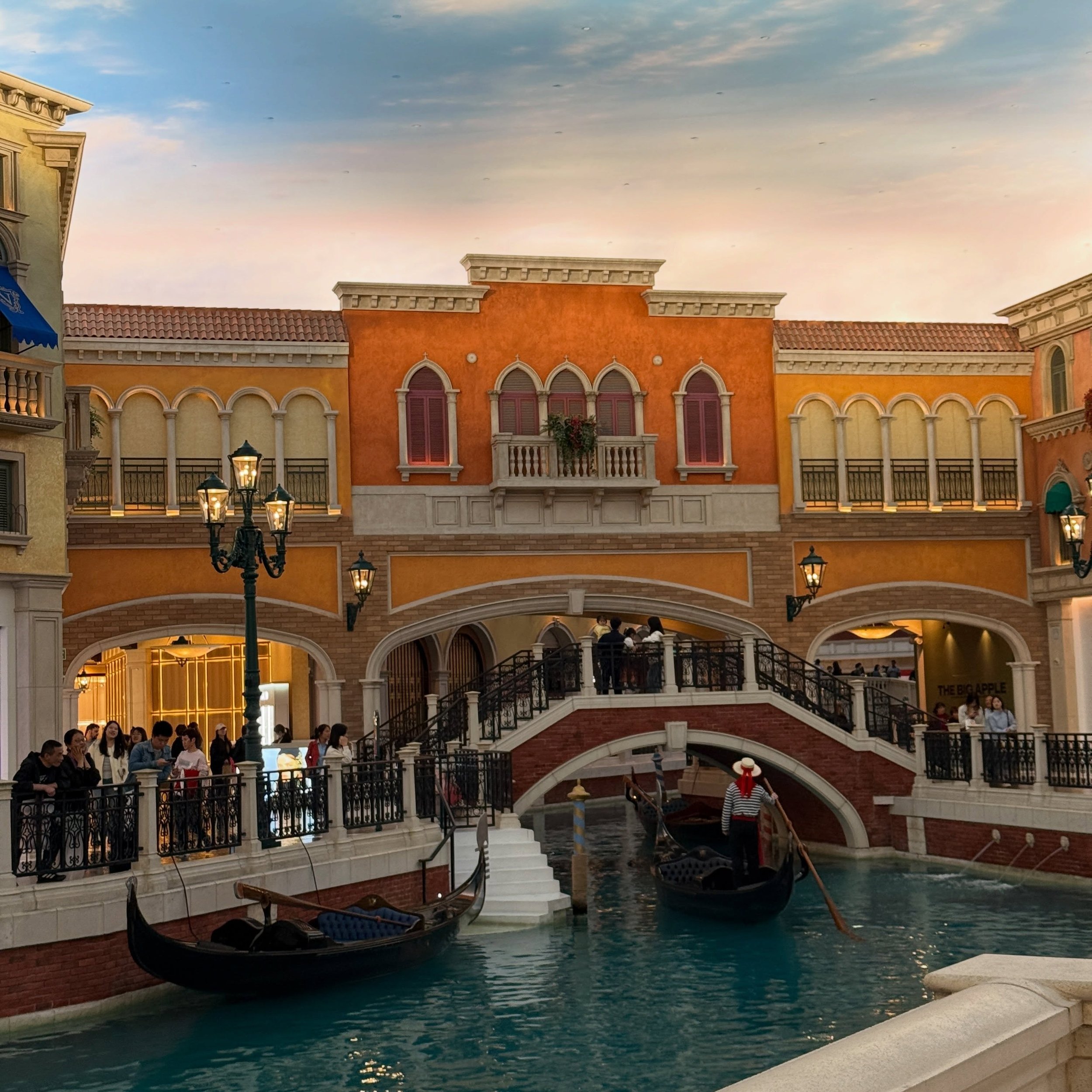 A little luxury, a little chaos, a lot of walking. Welcome to The Venetian Macau. ✨