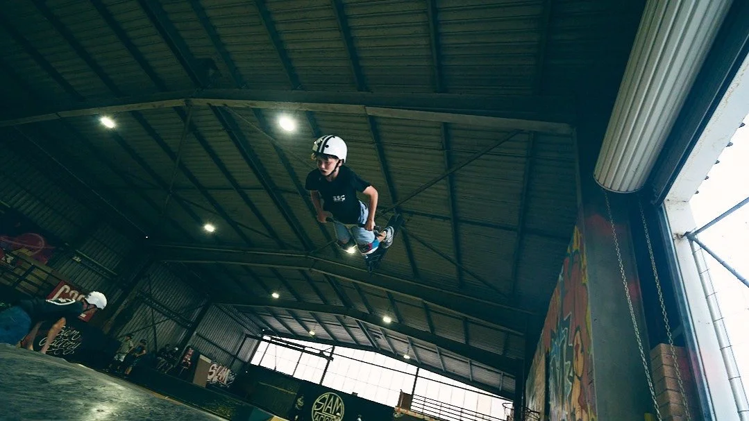 Editing finnaly done, it's cool to capture what these kids can do. 
gonna post some over the next few days, I hope you all enjoy.

Sony A7IV with the Viltrox 16mm f1.8

#sonyalphacreator #skateboarding #bmxlife #scooterlife #extremesports