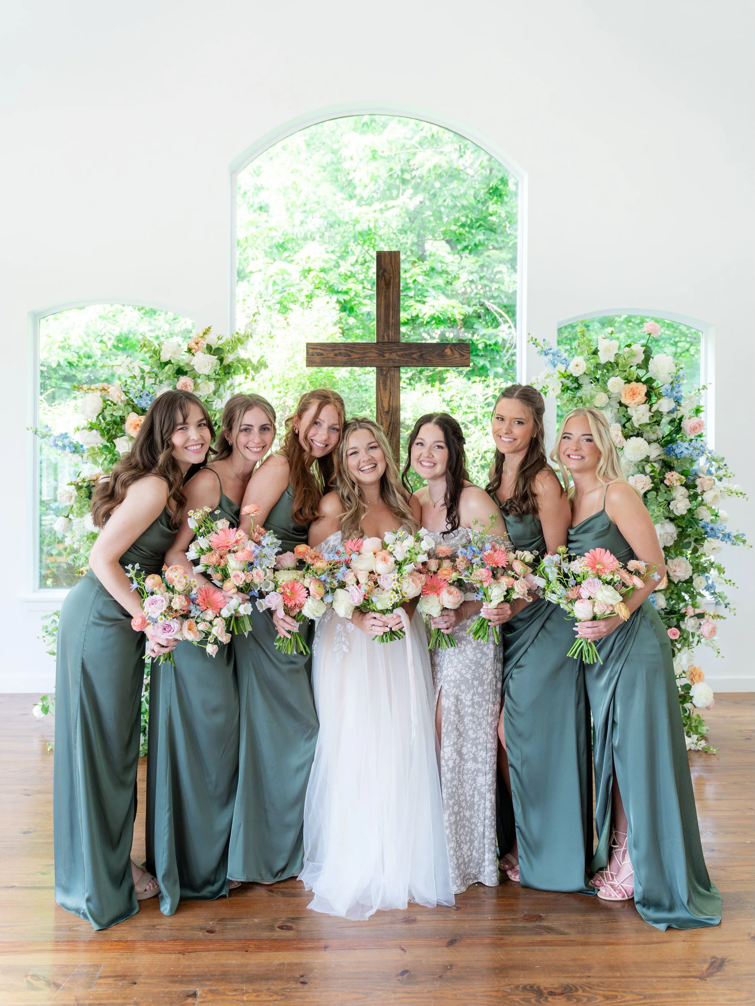 daisies for days for this spring wedding day!🌸🌼🌸🌼🌸🌼

#spring #springwedding #weddingflowers #texaswedding #chamomile