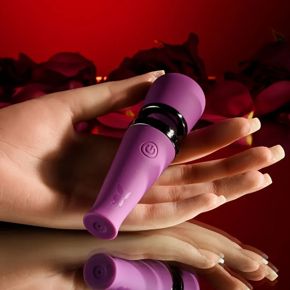 playboy-pleasure-mic-drop-purple-114-cm-vibrating-mini-massage-wand-612654.webp
