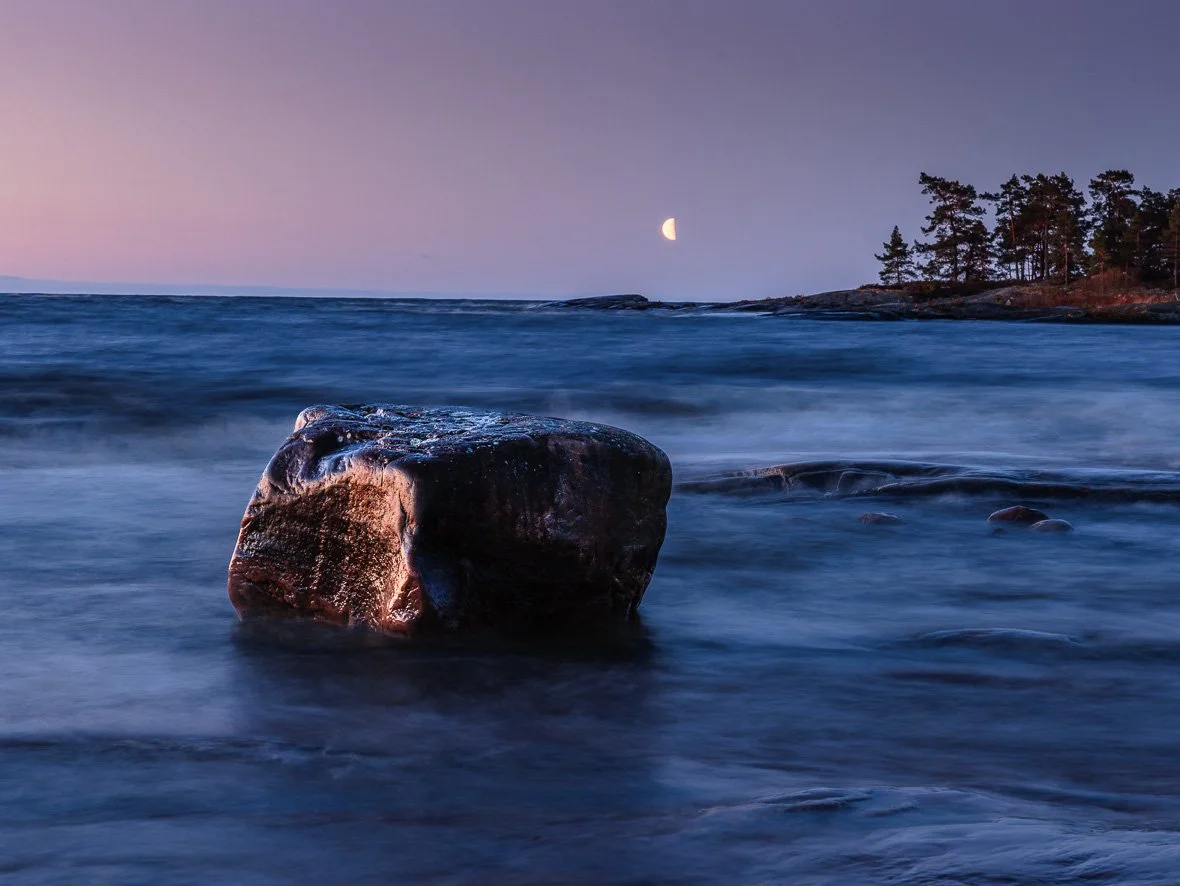 Between Night and Day