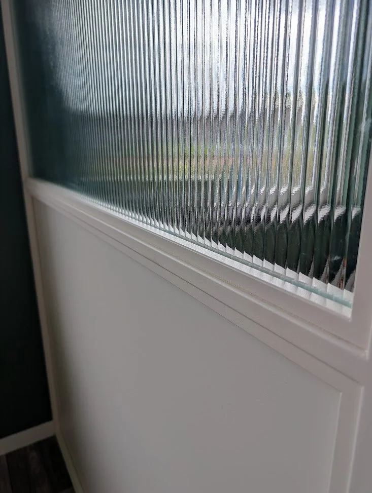 divider 2.jpg