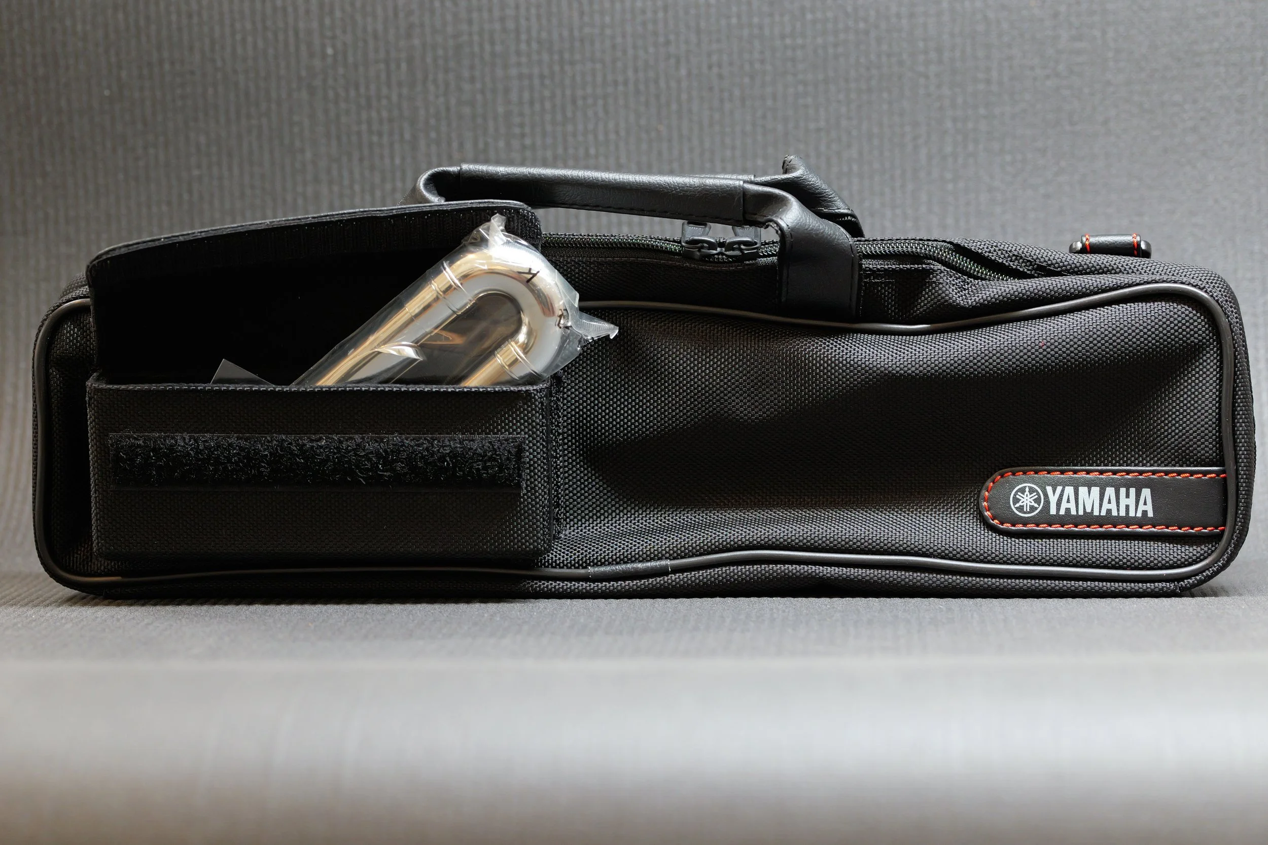 Yamaha Gebogenes Headjoint mit Tasche.JPG