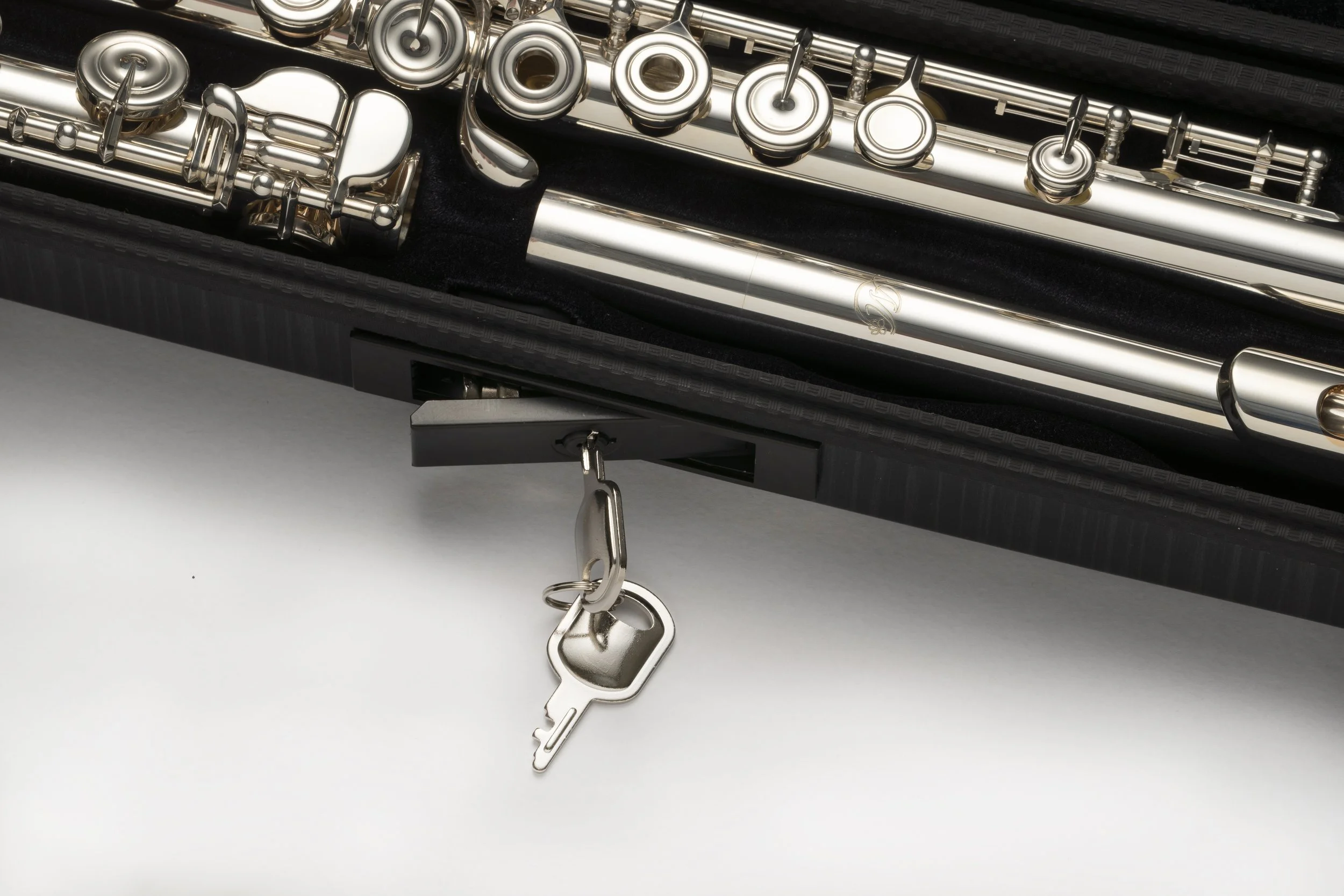4019XLC_Black_Carbon_Look_Flute_Slim_keyed_lock.jpg